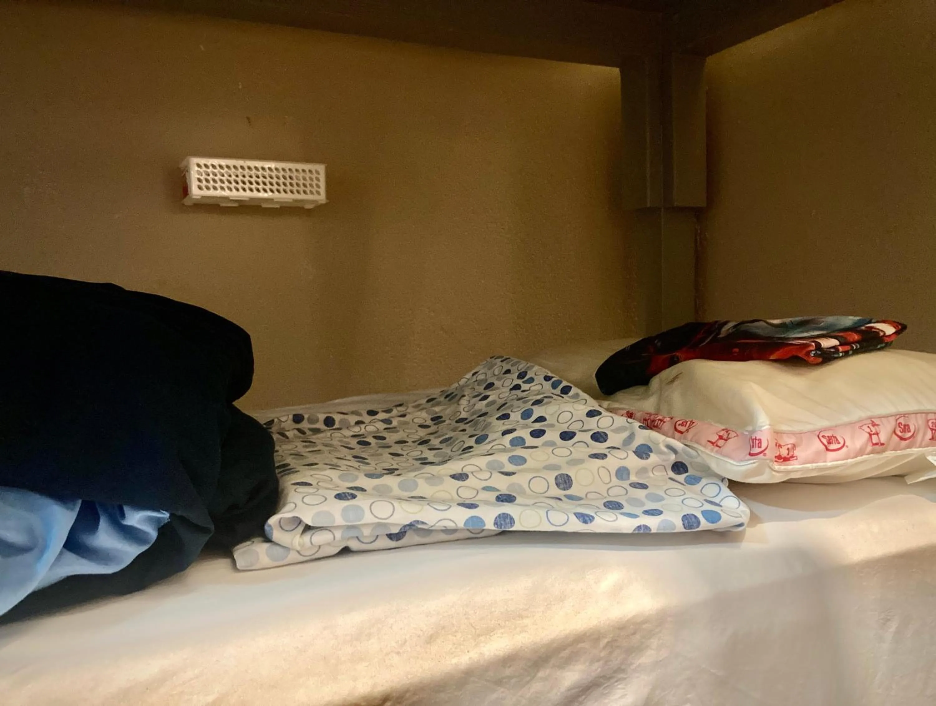 Bed in Artist Housing - Downtown