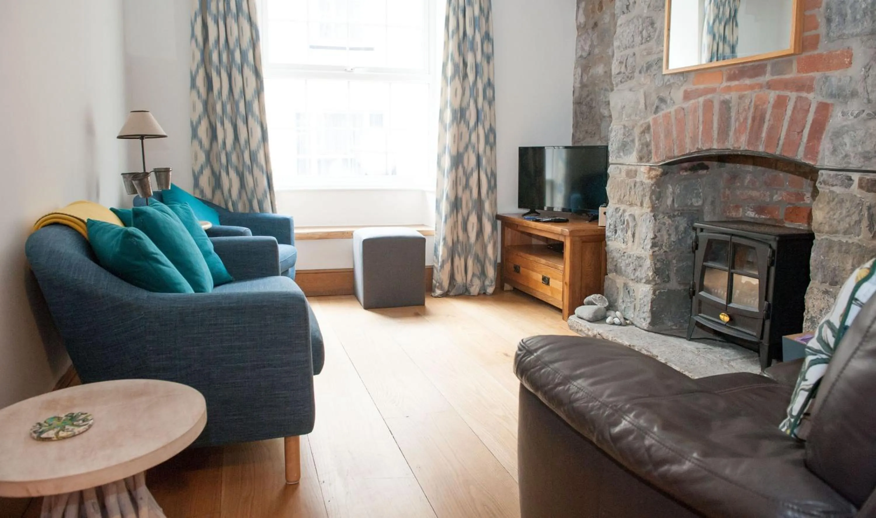 Property building in Teal House