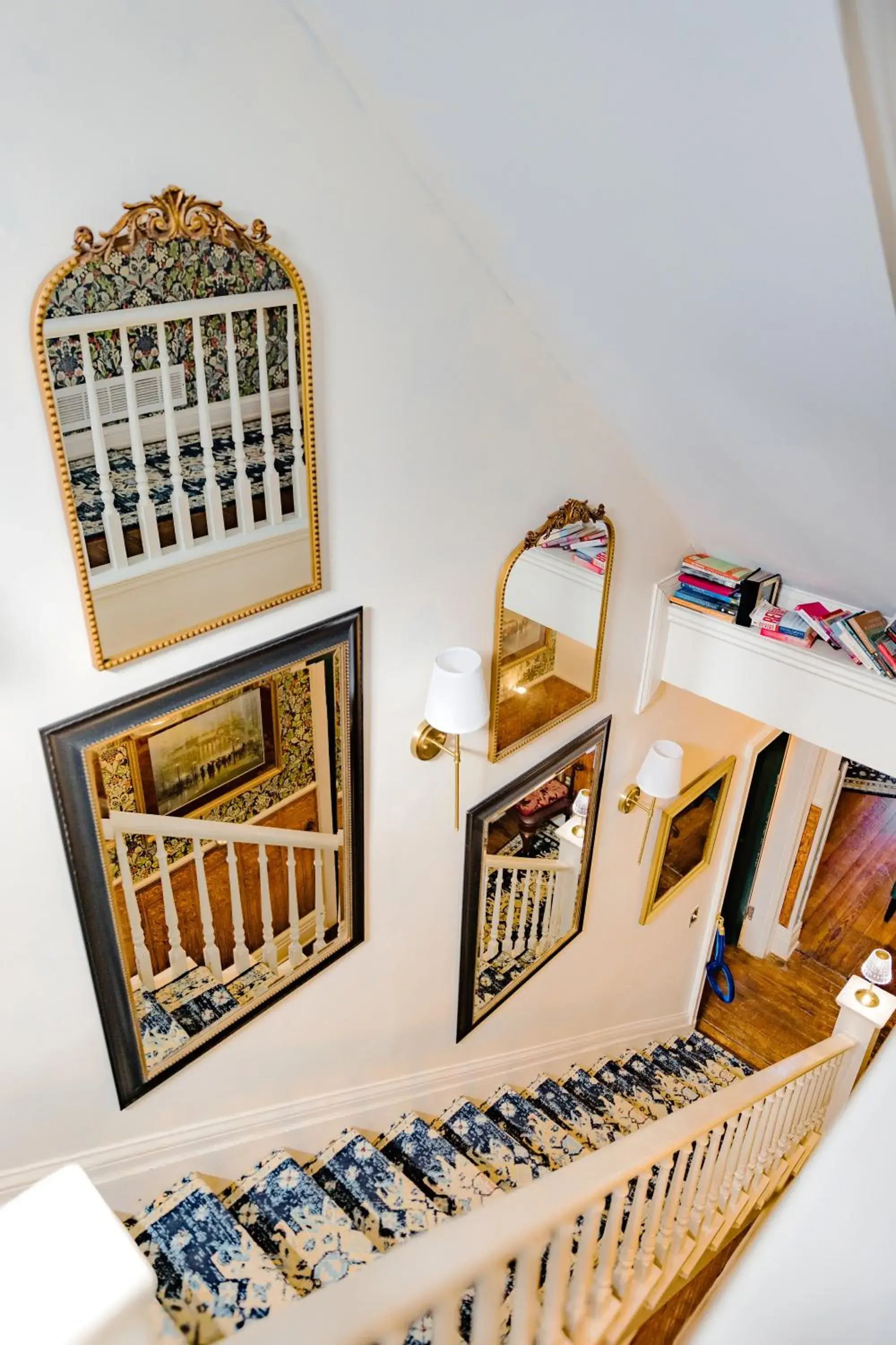 Bed in Montgomery Inn BnB Bed in Montgomery Inn BnB