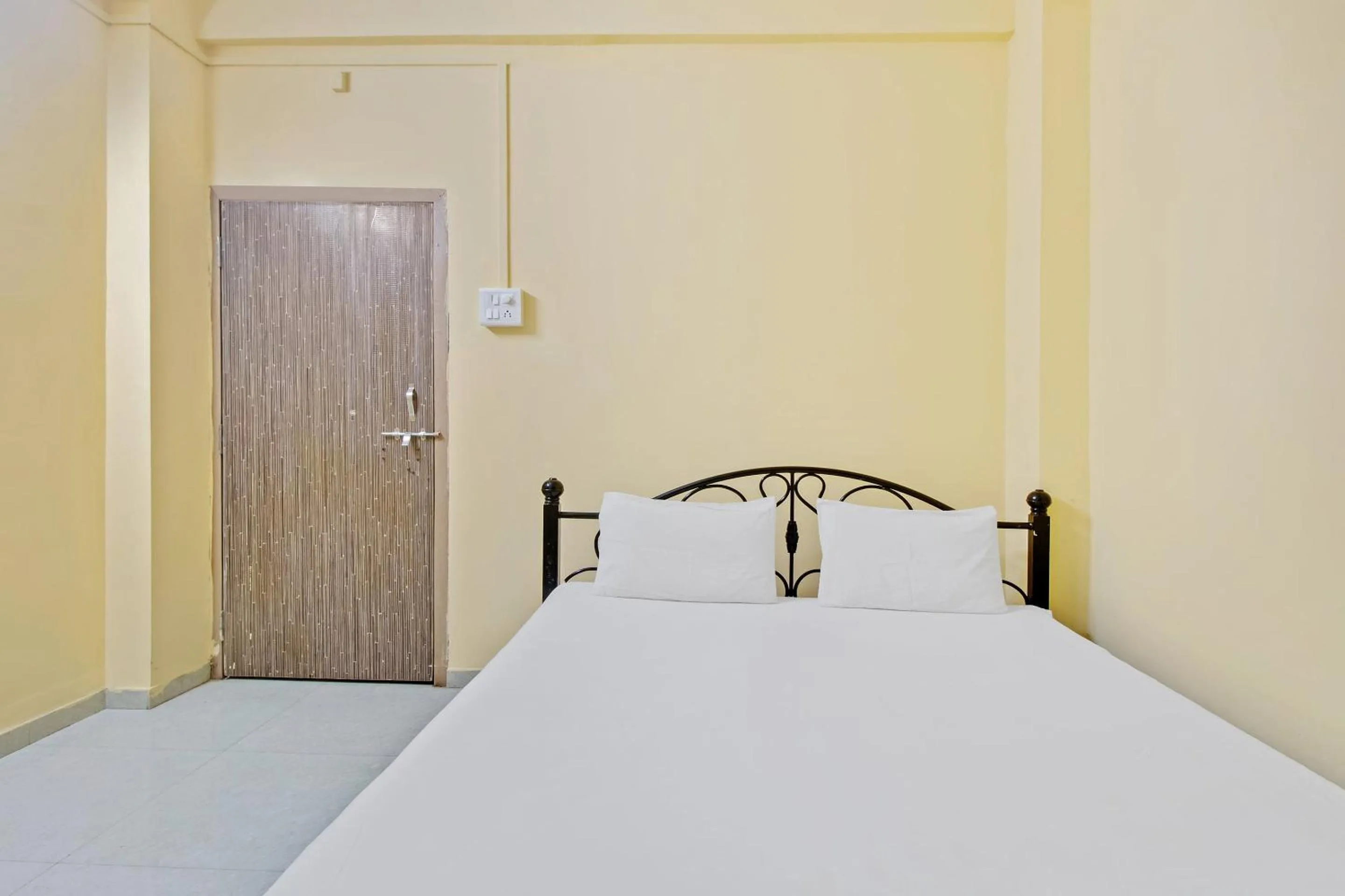 Bedroom in SPOT ON Sahara Yatri Niwas