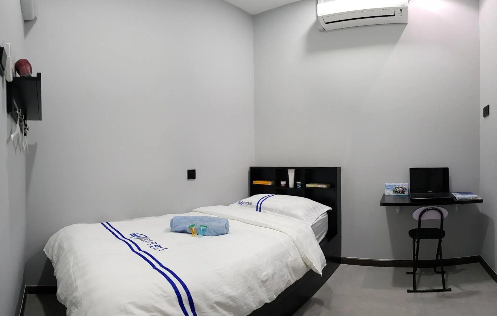 Bed in Global Residency