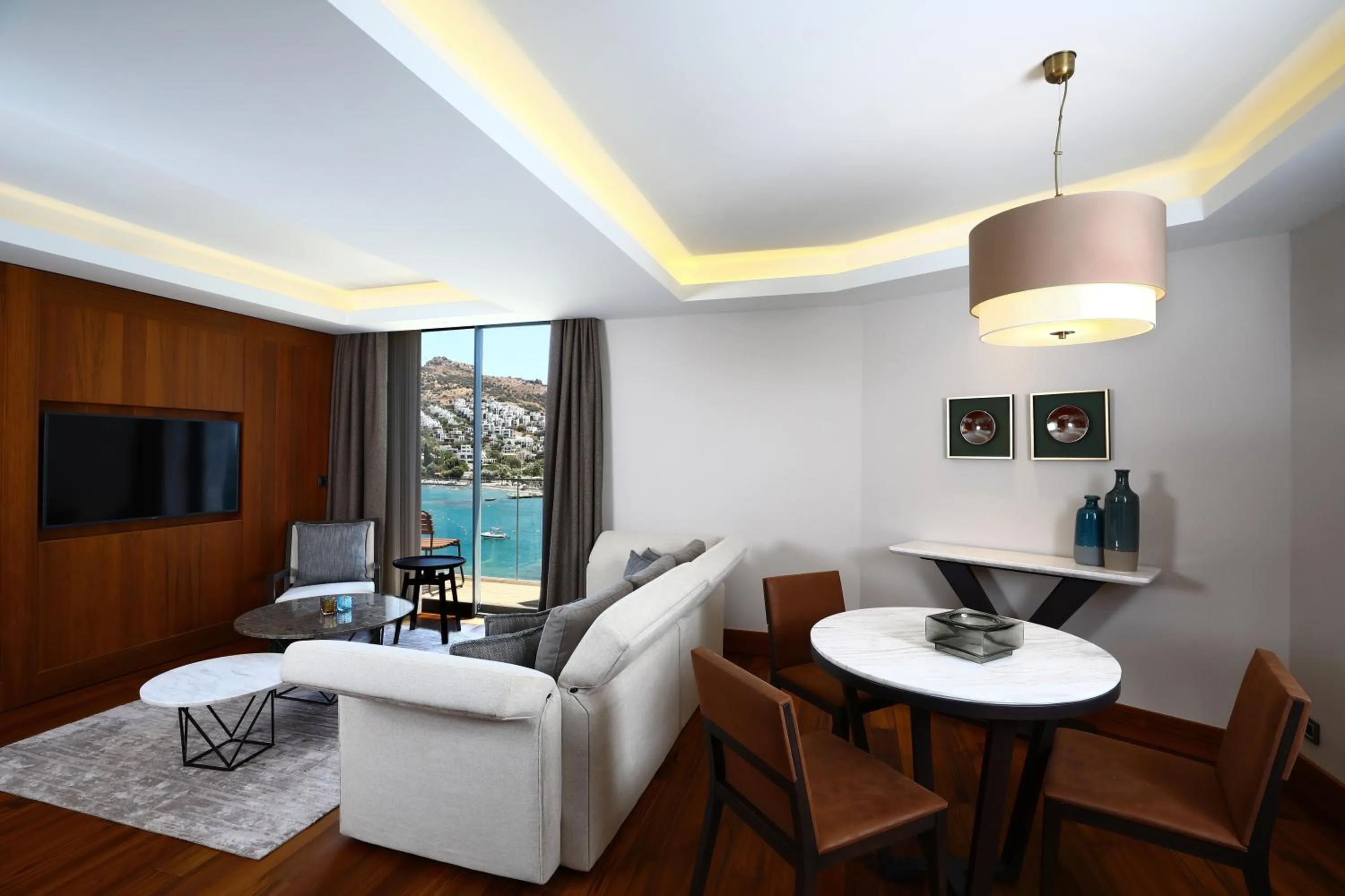 Communal lounge/ TV room in Mare Deluxe Residences & Villas