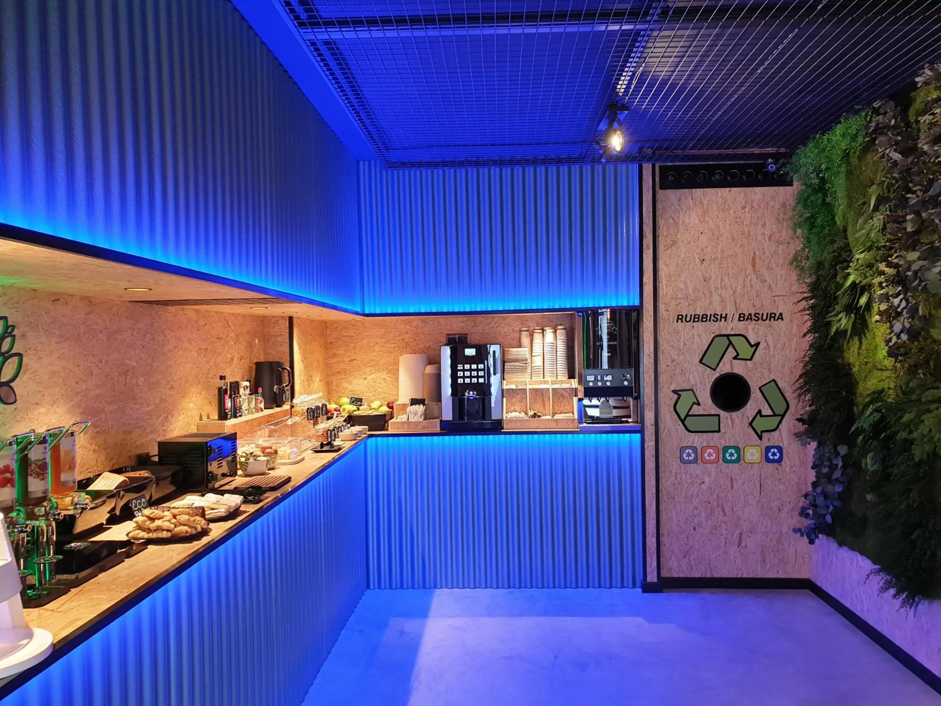 Meals in MB Hostels Premium ECO - Adults Recommended