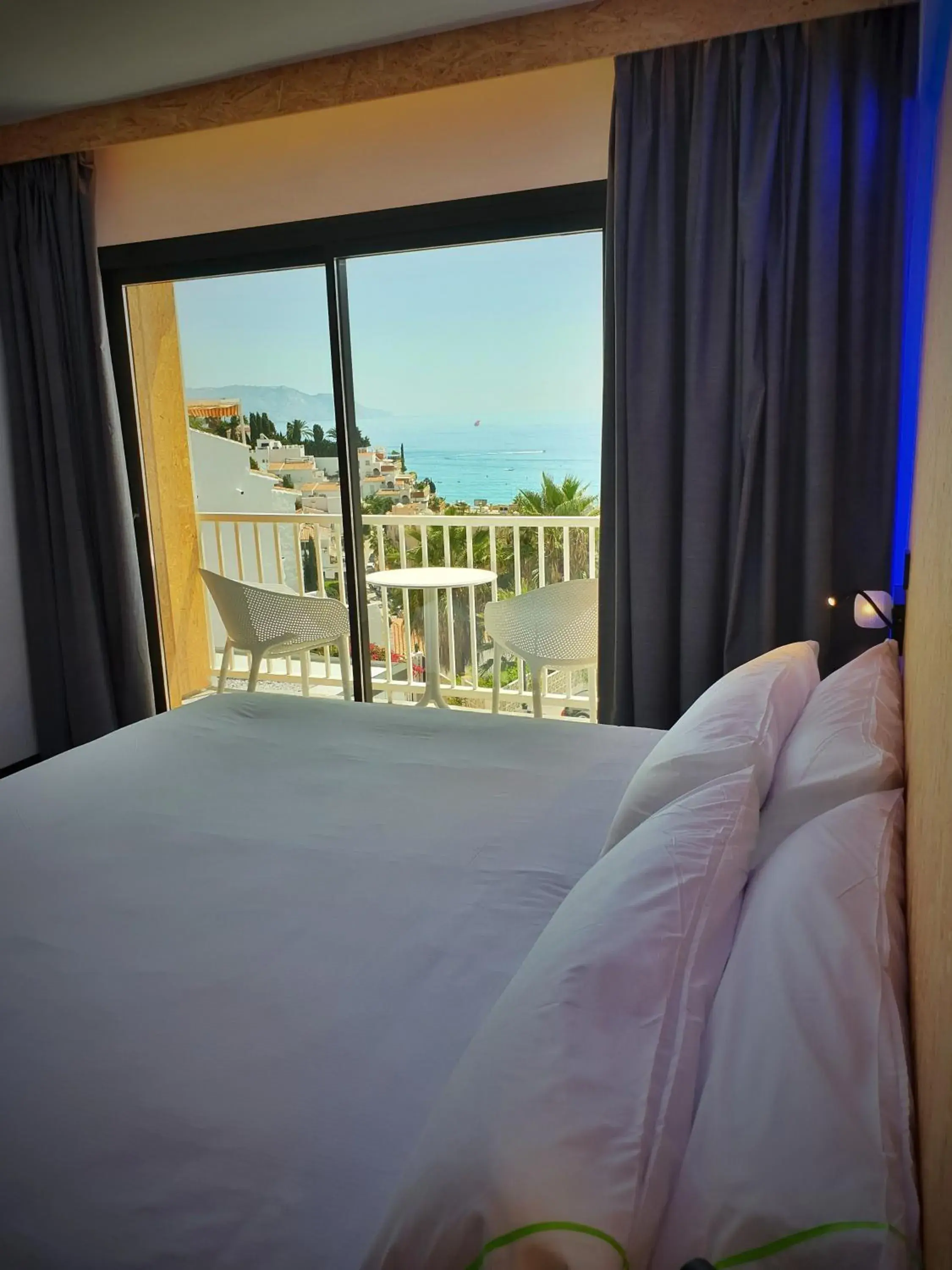 Deluxe Double Room with Balcony and Sea View in MB Hostels Premium ECO - Adults Recommended Deluxe Double Room with Balcony and Sea View in MB Hostels Premium ECO - Adults Recommended