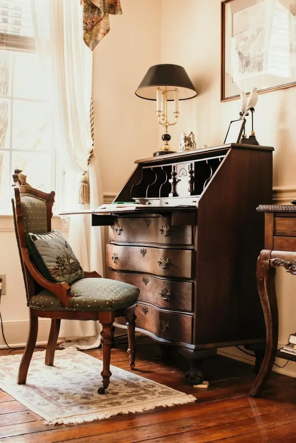 Queen Room in The Richard Johnston Inn & 1890 Caroline House Queen Room in The Richard Johnston Inn & 1890 Caroline House