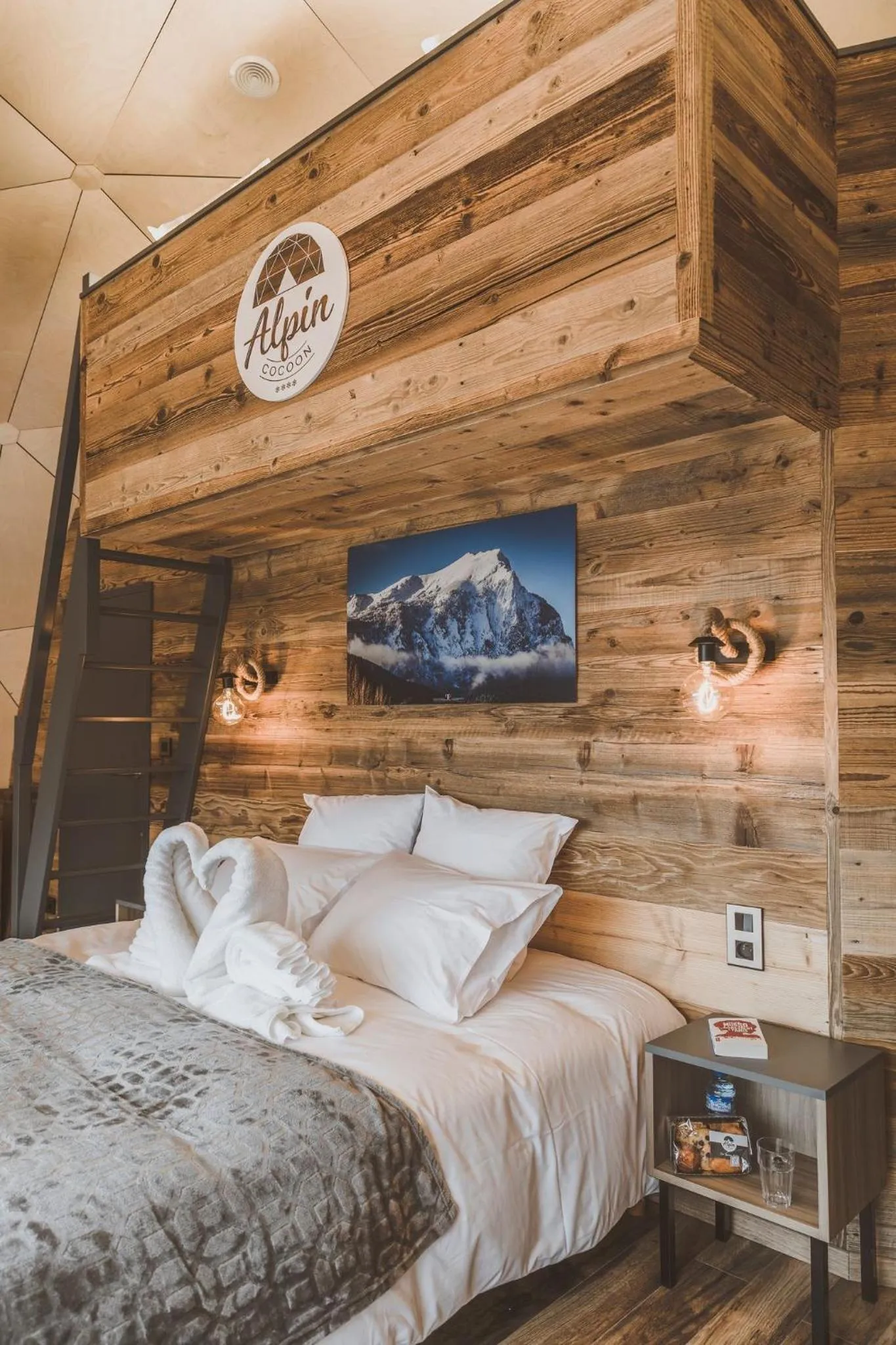 Bedroom, Bed in Alpin D'Hôme Hôtel & Spa