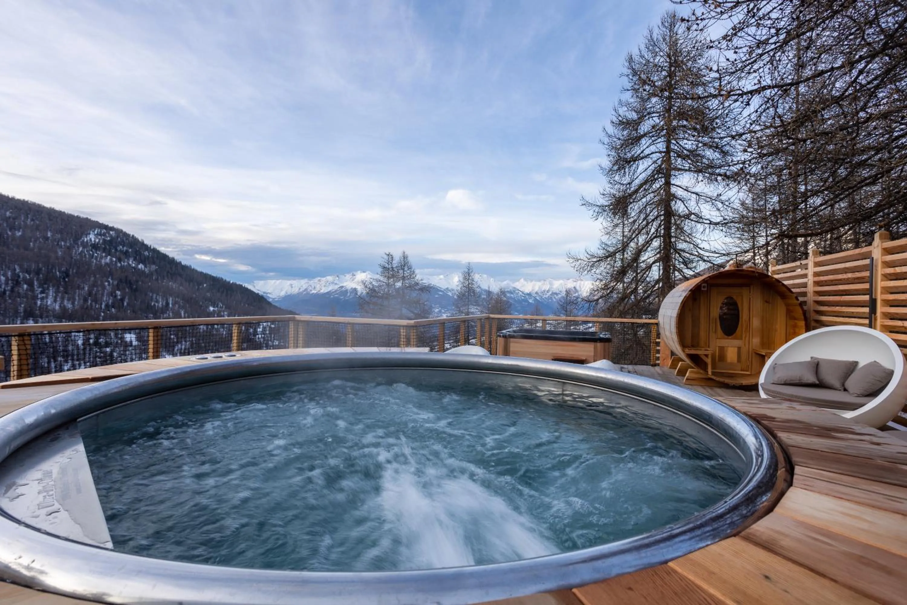 Hot Tub in Alpin D'Hôme Hôtel & Spa