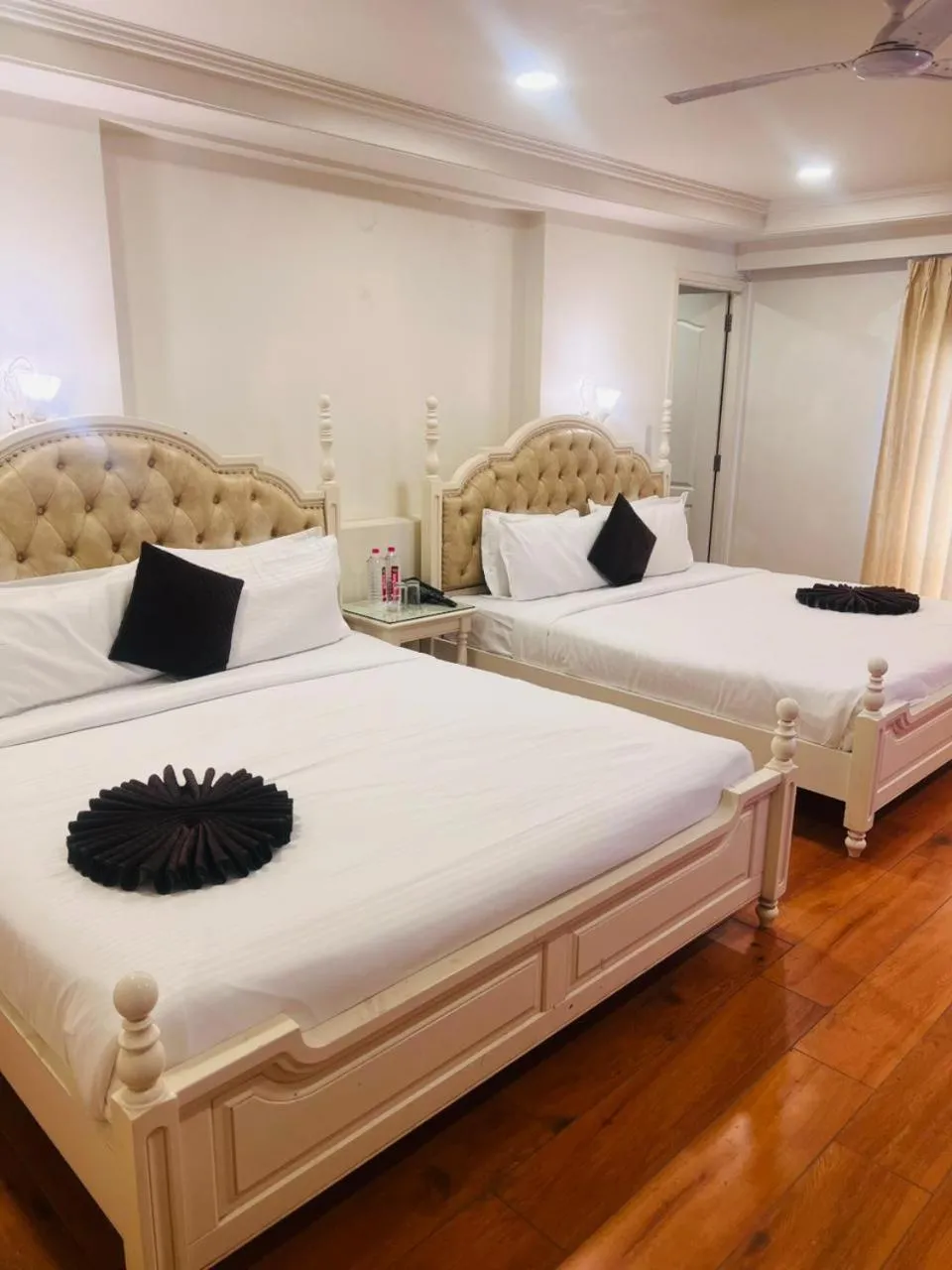 Bed in Hotel Magenta-City Center Bani Park Jaipur