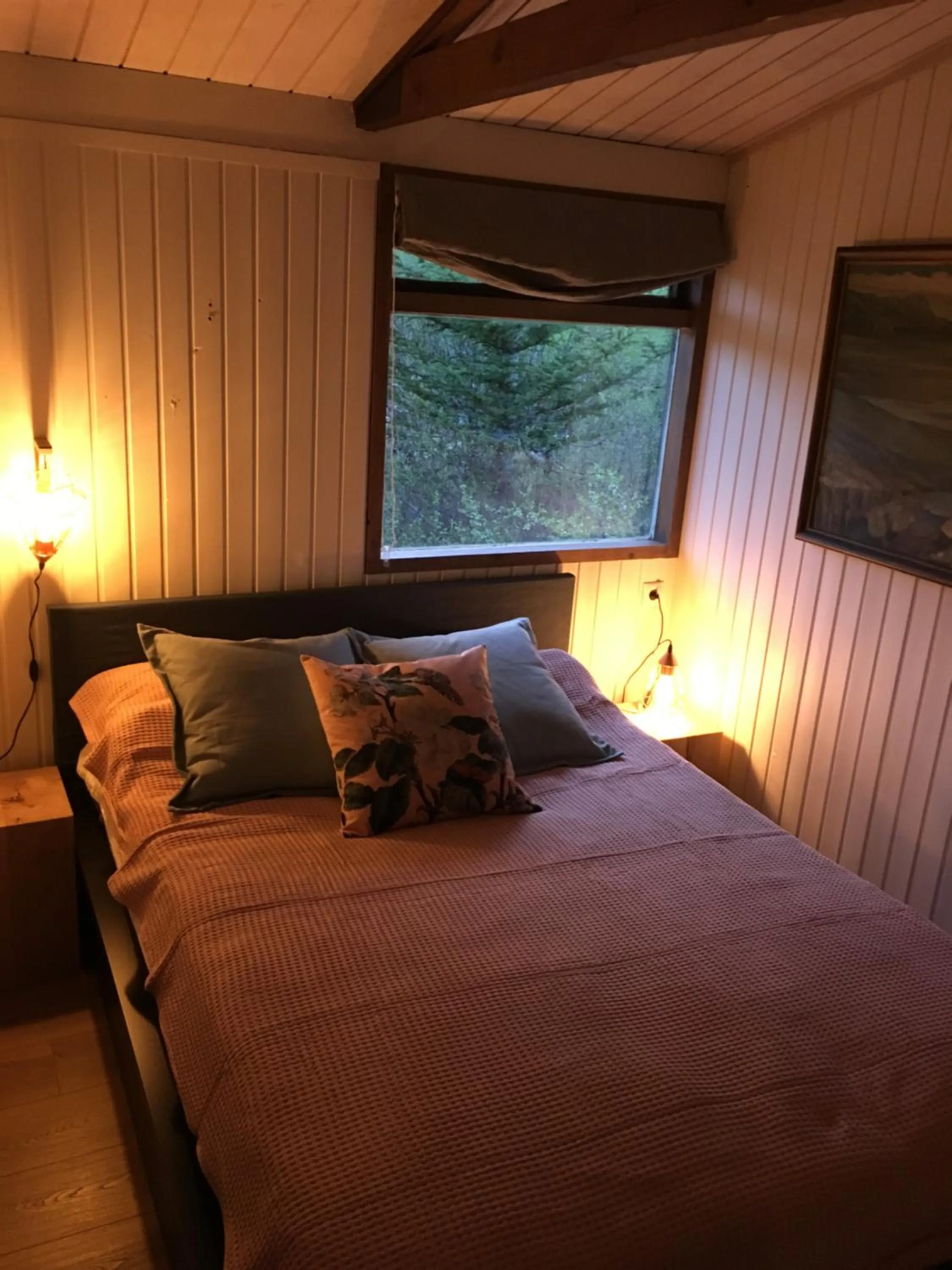 Bed in Mulakot Cosy Cabins