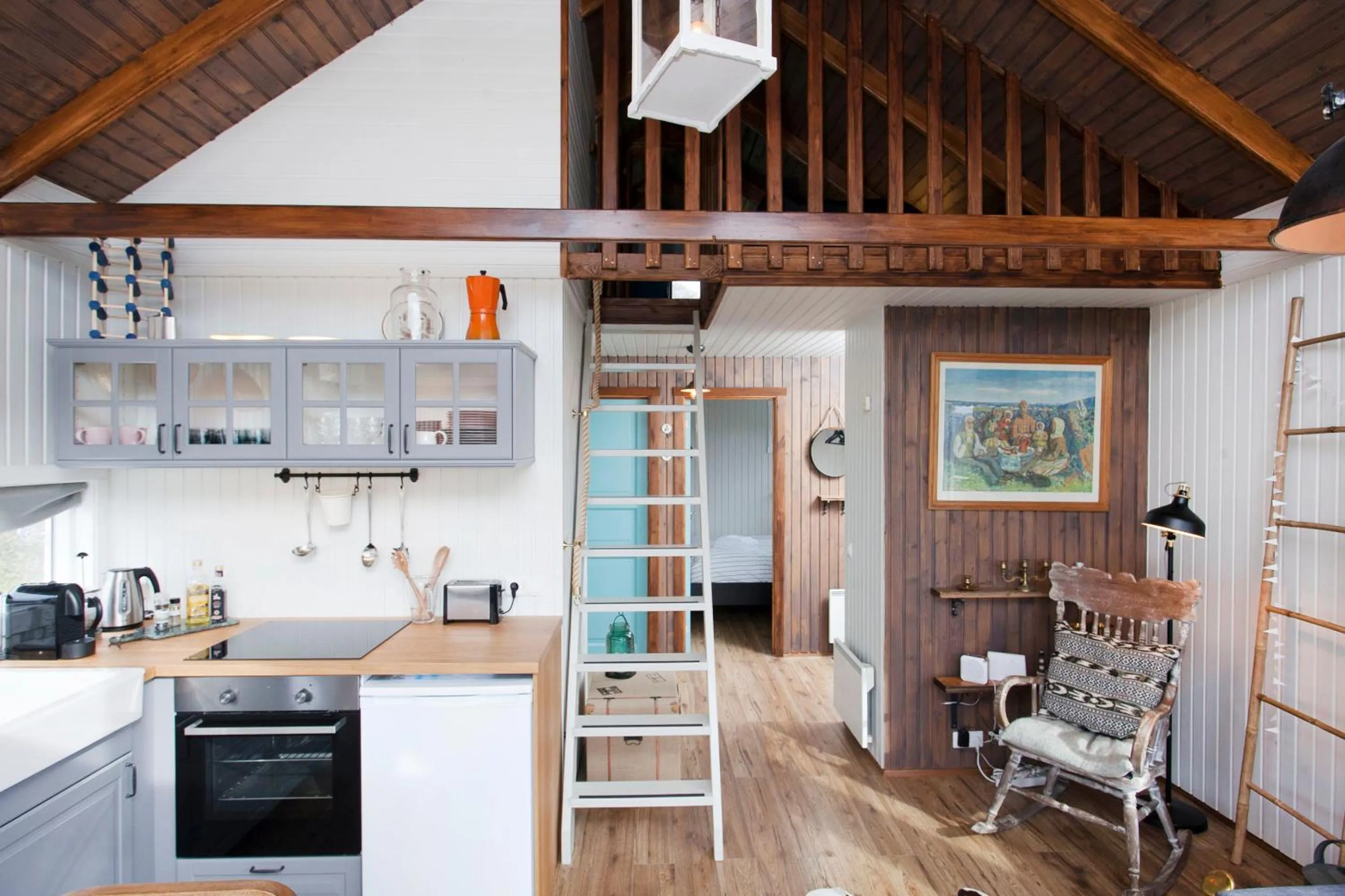 Kitchen or kitchenette in Mulakot Cosy Cabins