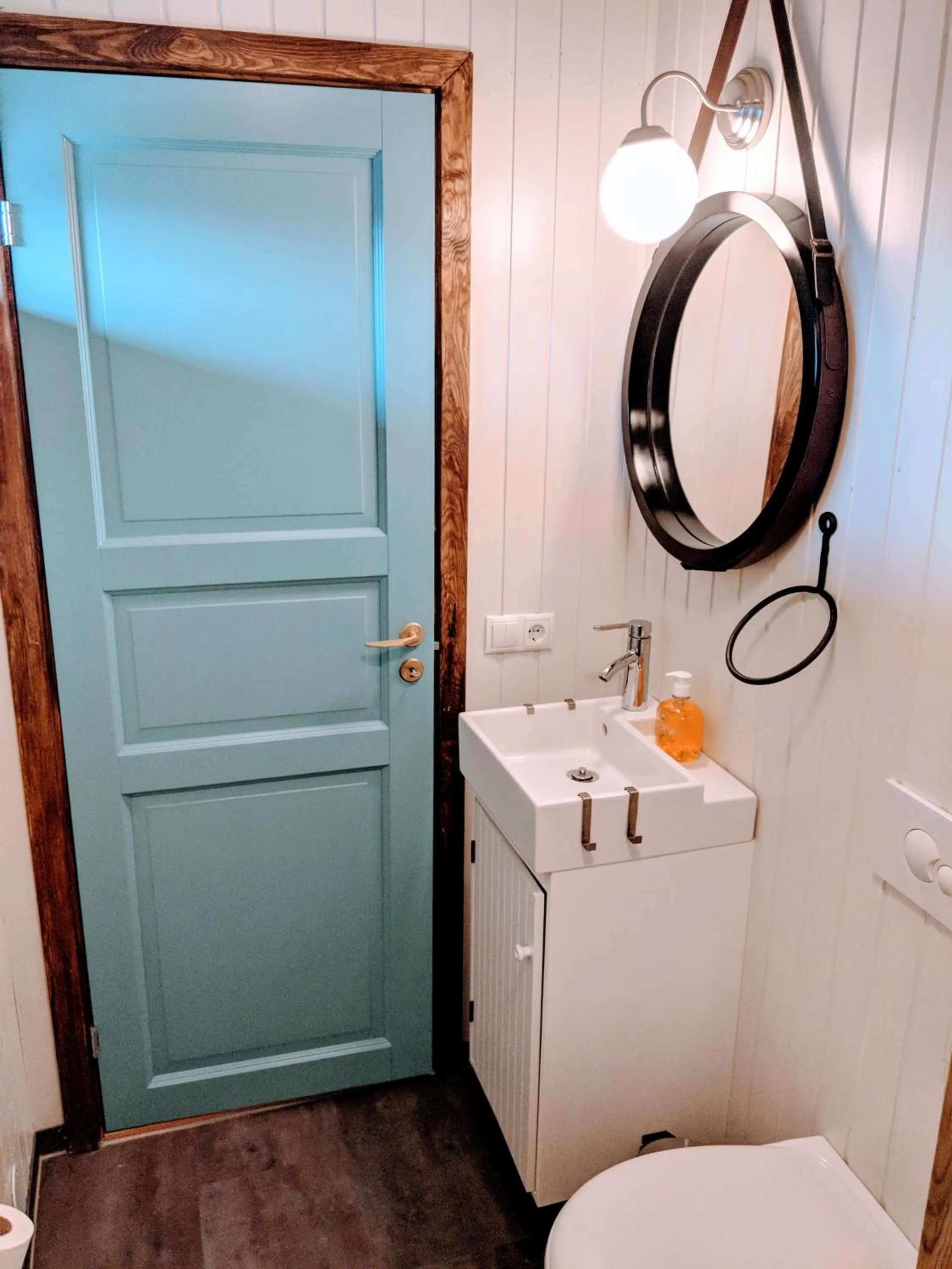 Toilet in Mulakot Cosy Cabins