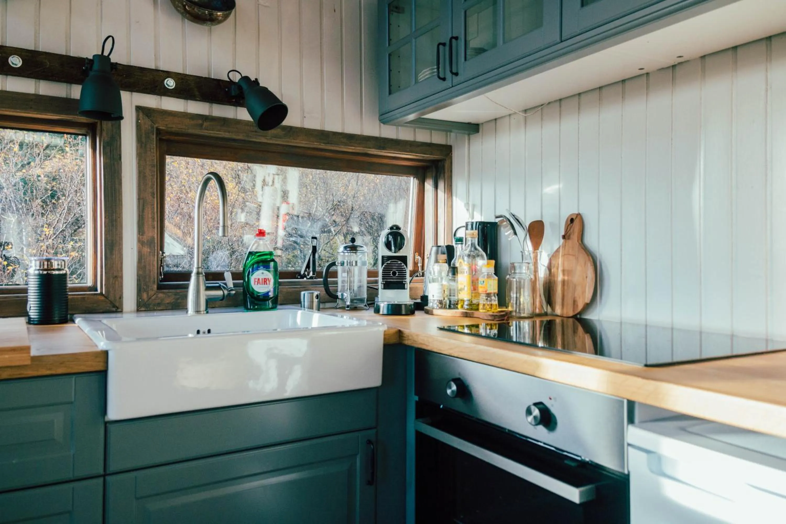 Kitchen or kitchenette in Mulakot Cosy Cabins