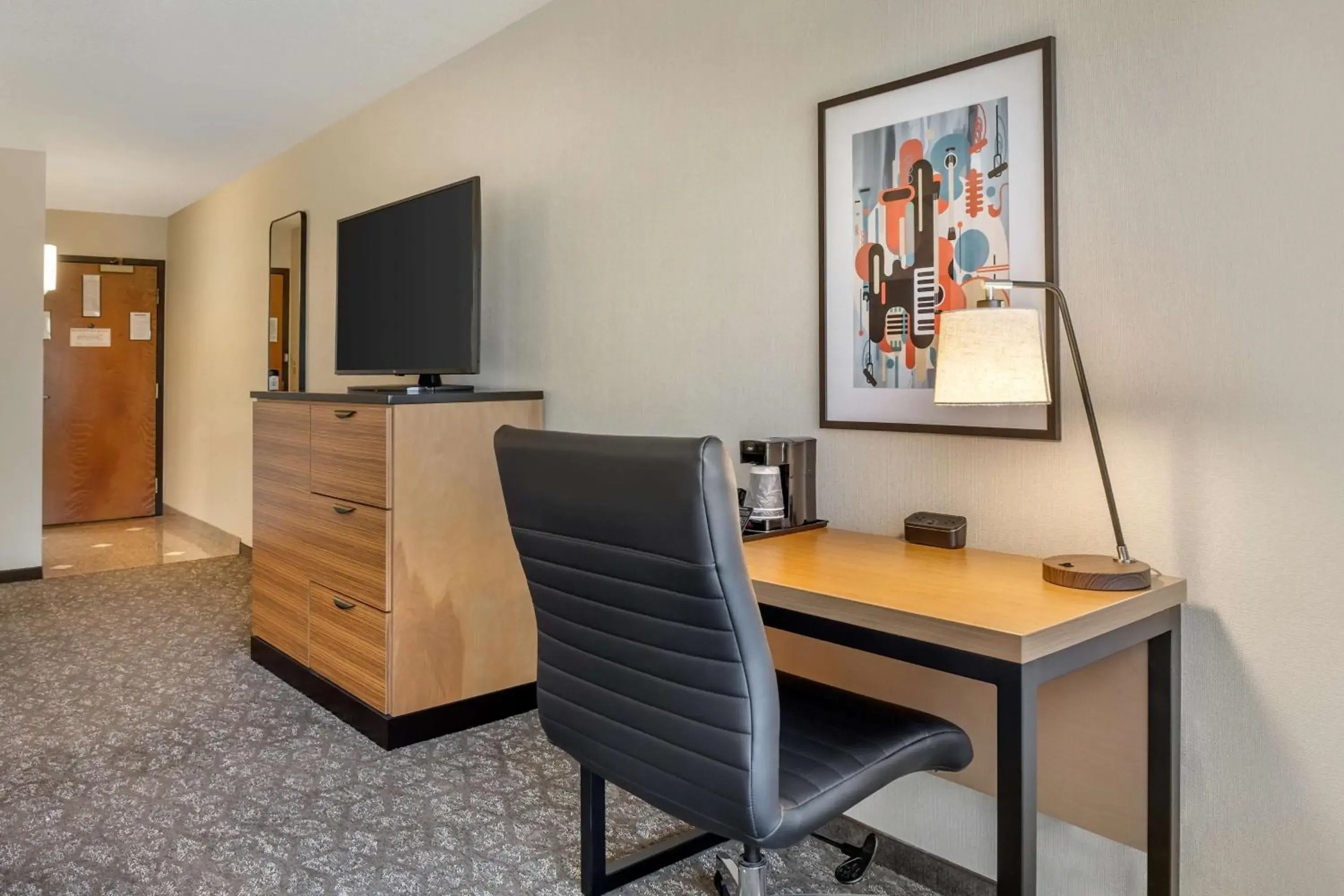 Superior King Room with Sofa Sleeper in Drury Inn & Suites St. Louis-Southwest Superior King Room with Sofa Sleeper in Drury Inn & Suites St. Louis-Southwest