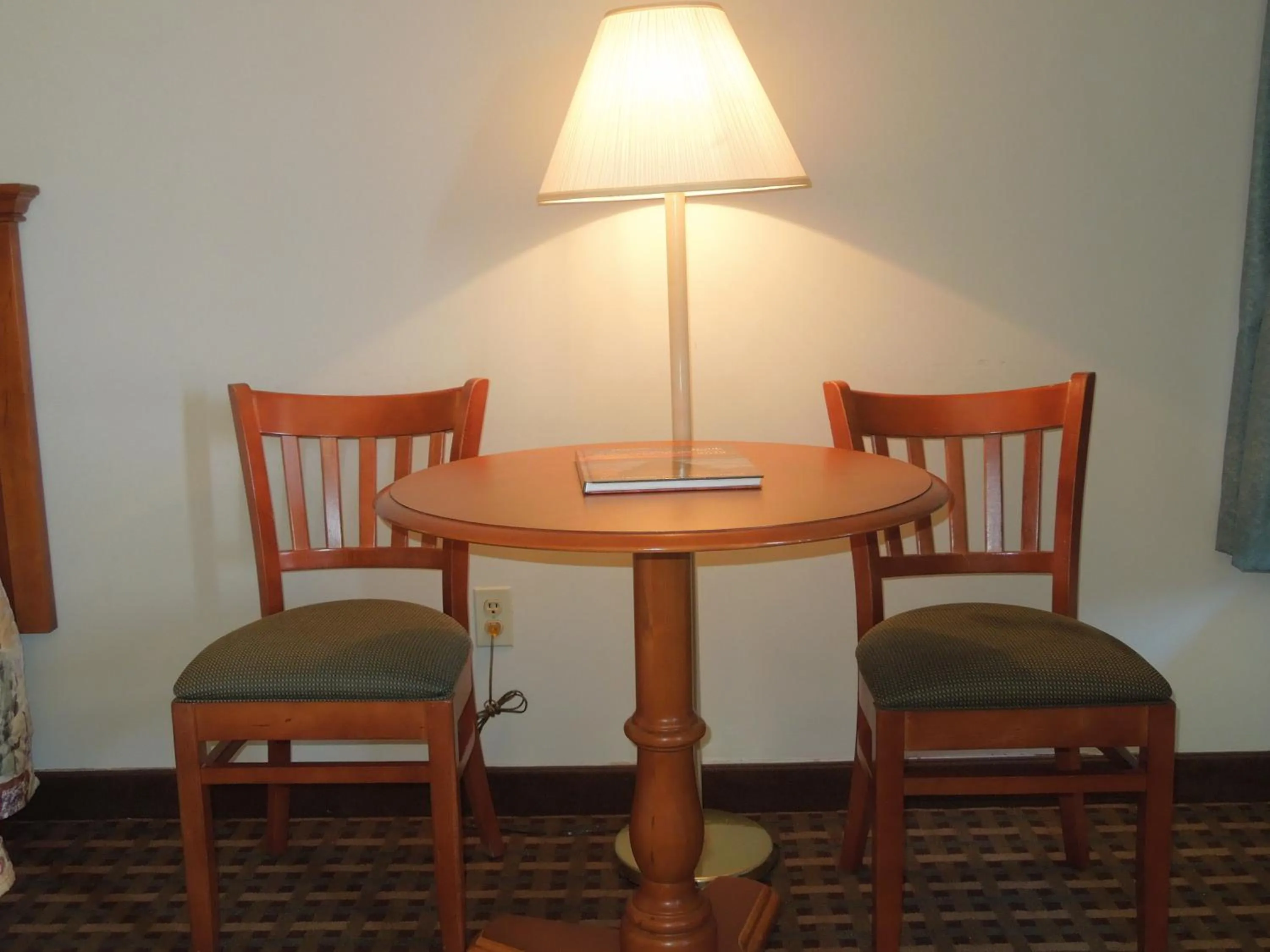 Bedroom in Atlantic Inn