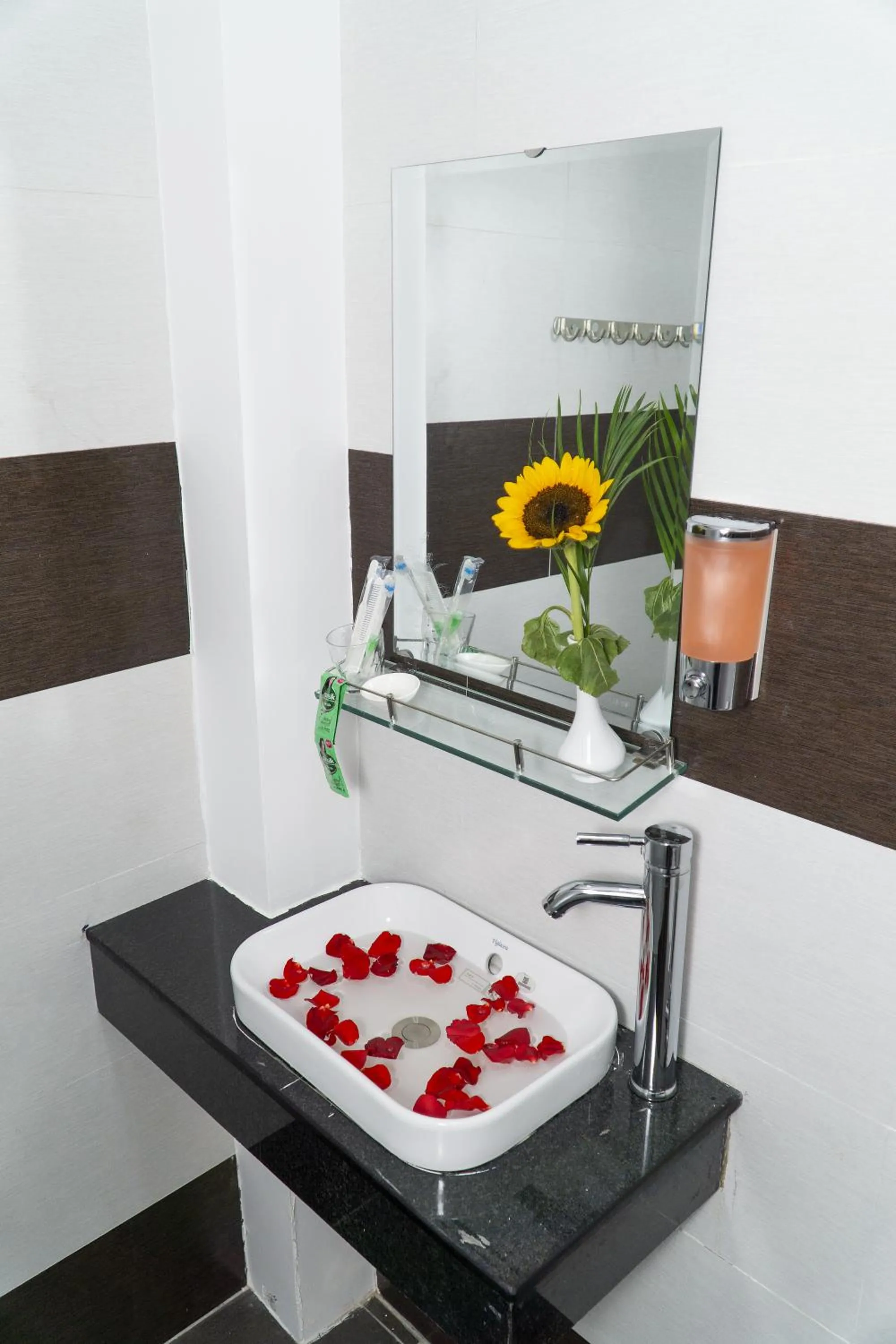 Shower in Golden Soulmate homestay