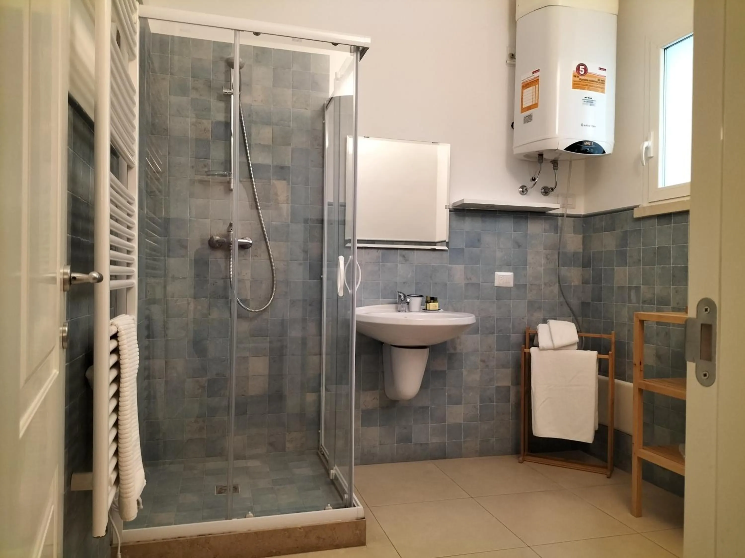 Shower in Casa Mamma Elvira