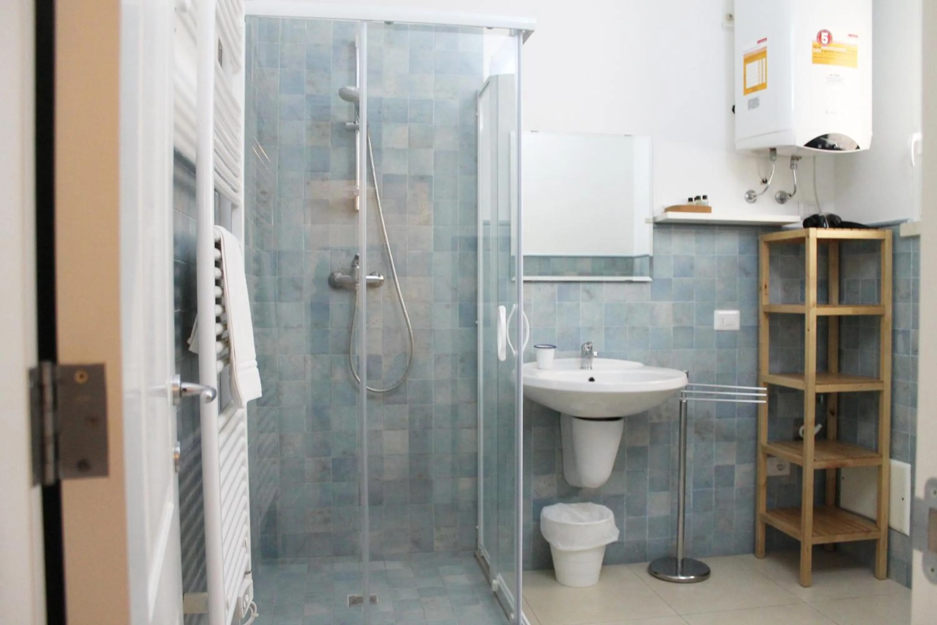 Shower in Casa Mamma Elvira