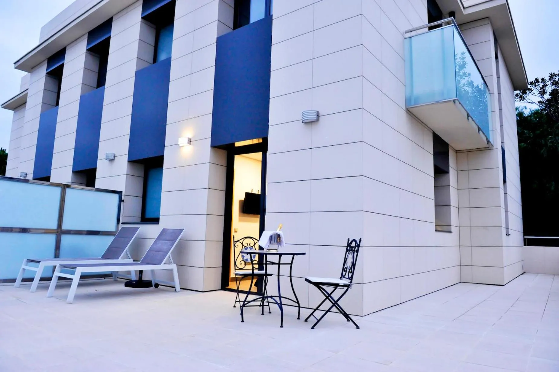 Balcony/Terrace in 6 Bis HOTEL