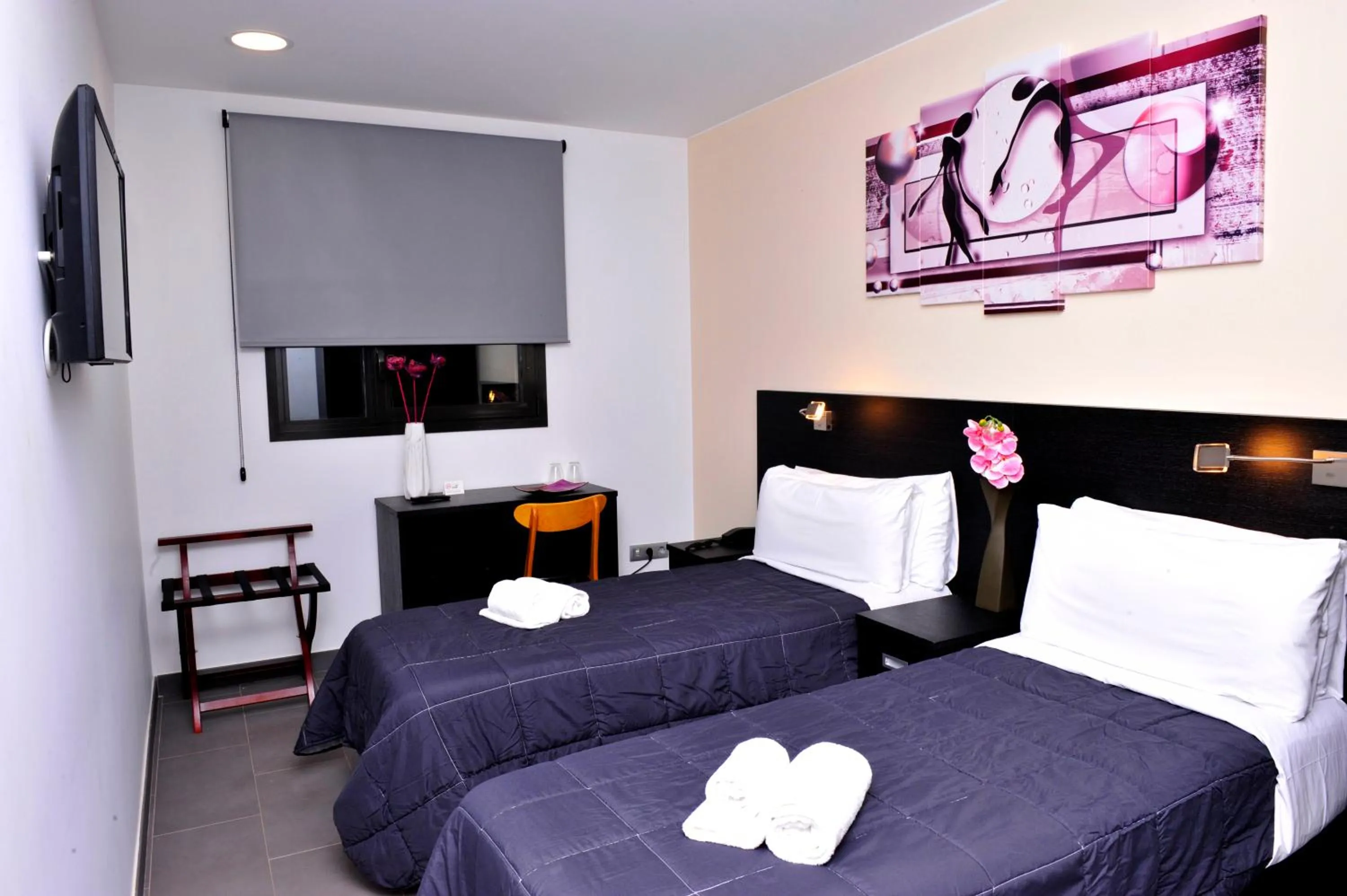 Bedroom, Bed in 6 Bis HOTEL