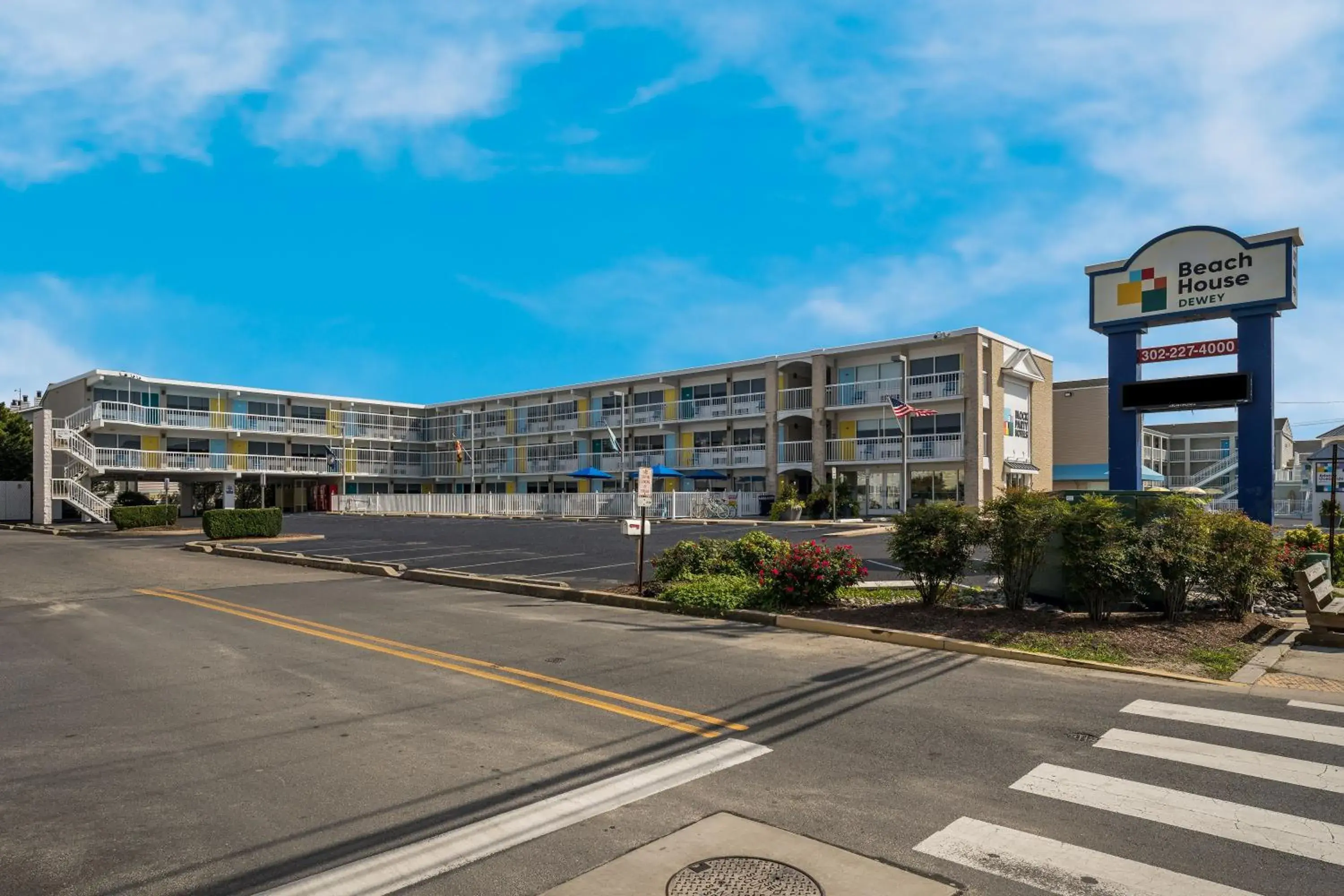 Property building in Beach House Dewey Property building in Beach House Dewey