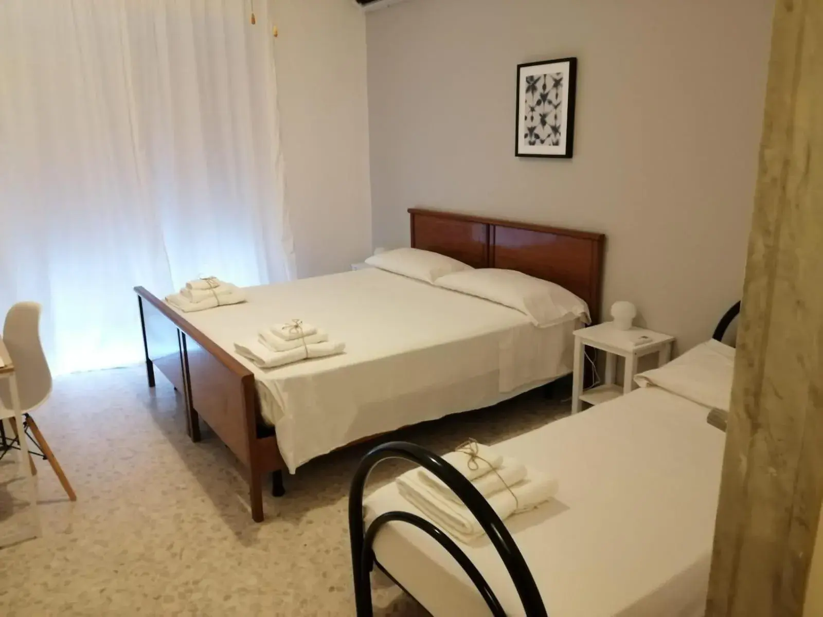 Triple Room in Gatto Bianco Picone 19 Triple Room in Gatto Bianco Picone 19