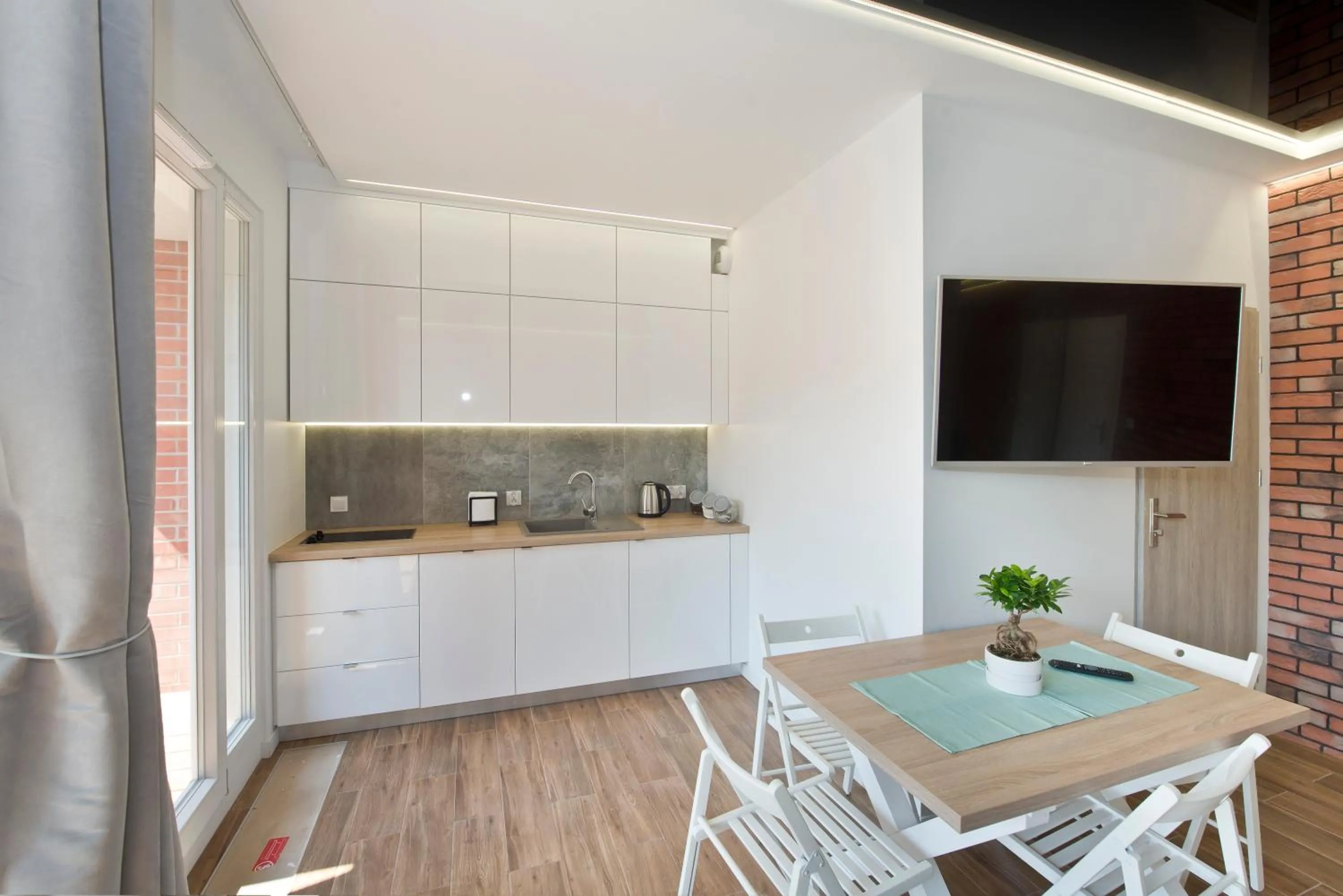 Kitchen or kitchenette in YOURAPART Rajska City Centre