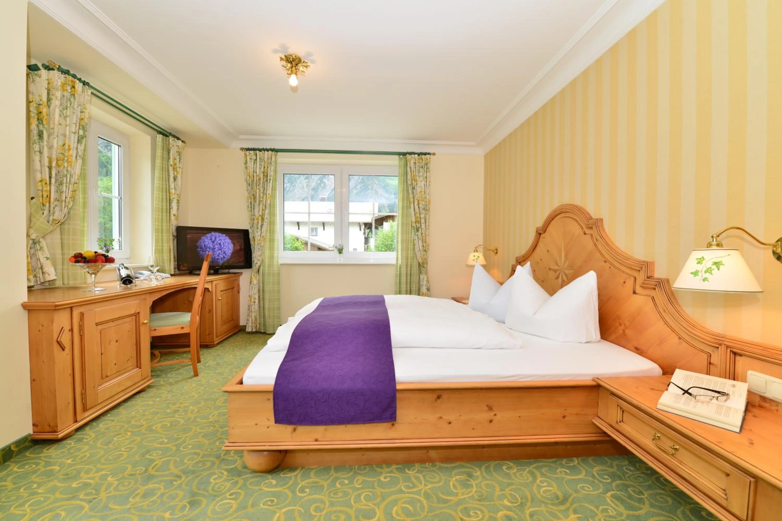 Bed in Hotel Garni Ingeborg