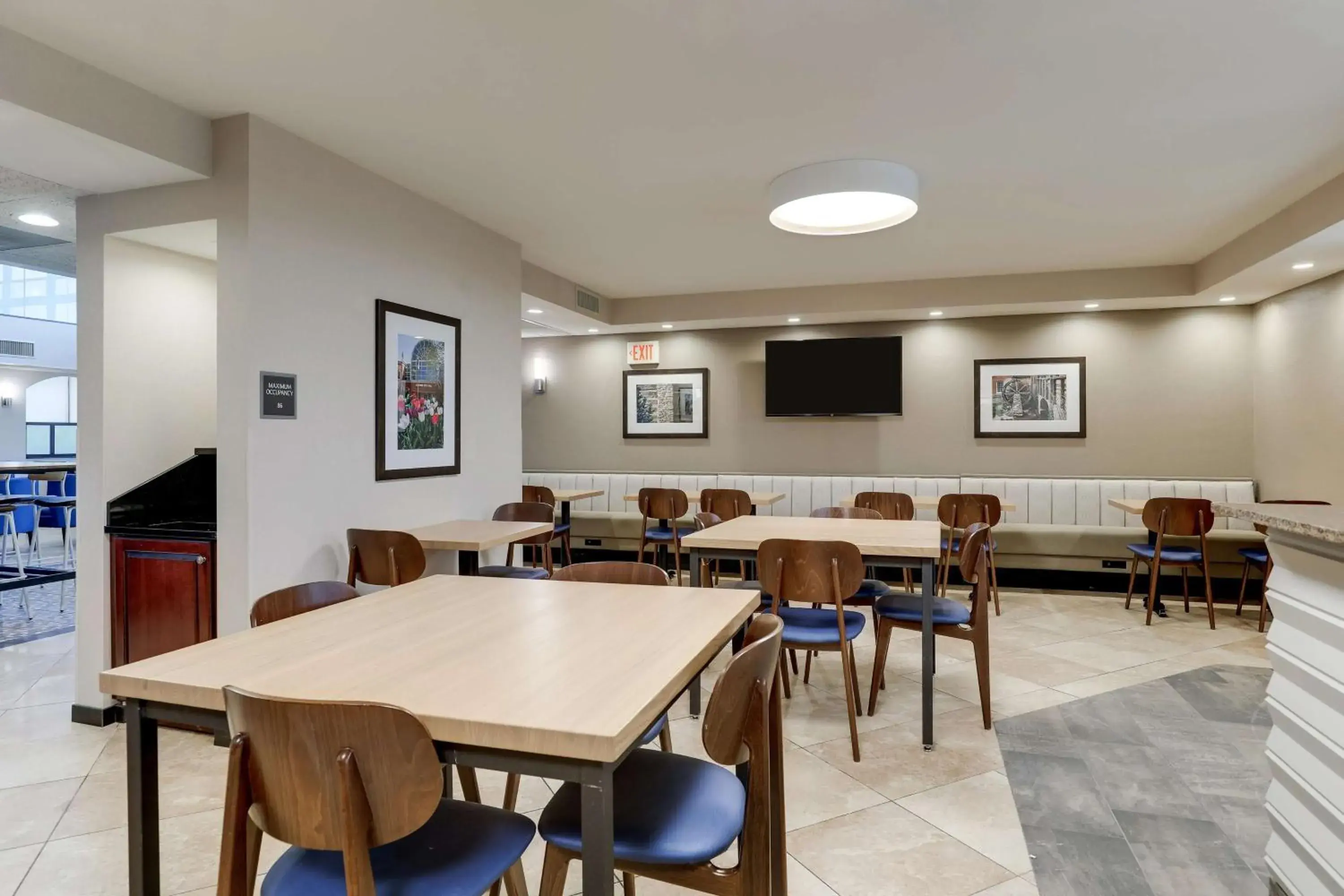 Restaurant/places to eat in Drury Inn & Suites St. Louis St. Peters Restaurant/places to eat in Drury Inn & Suites St. Louis St. Peters