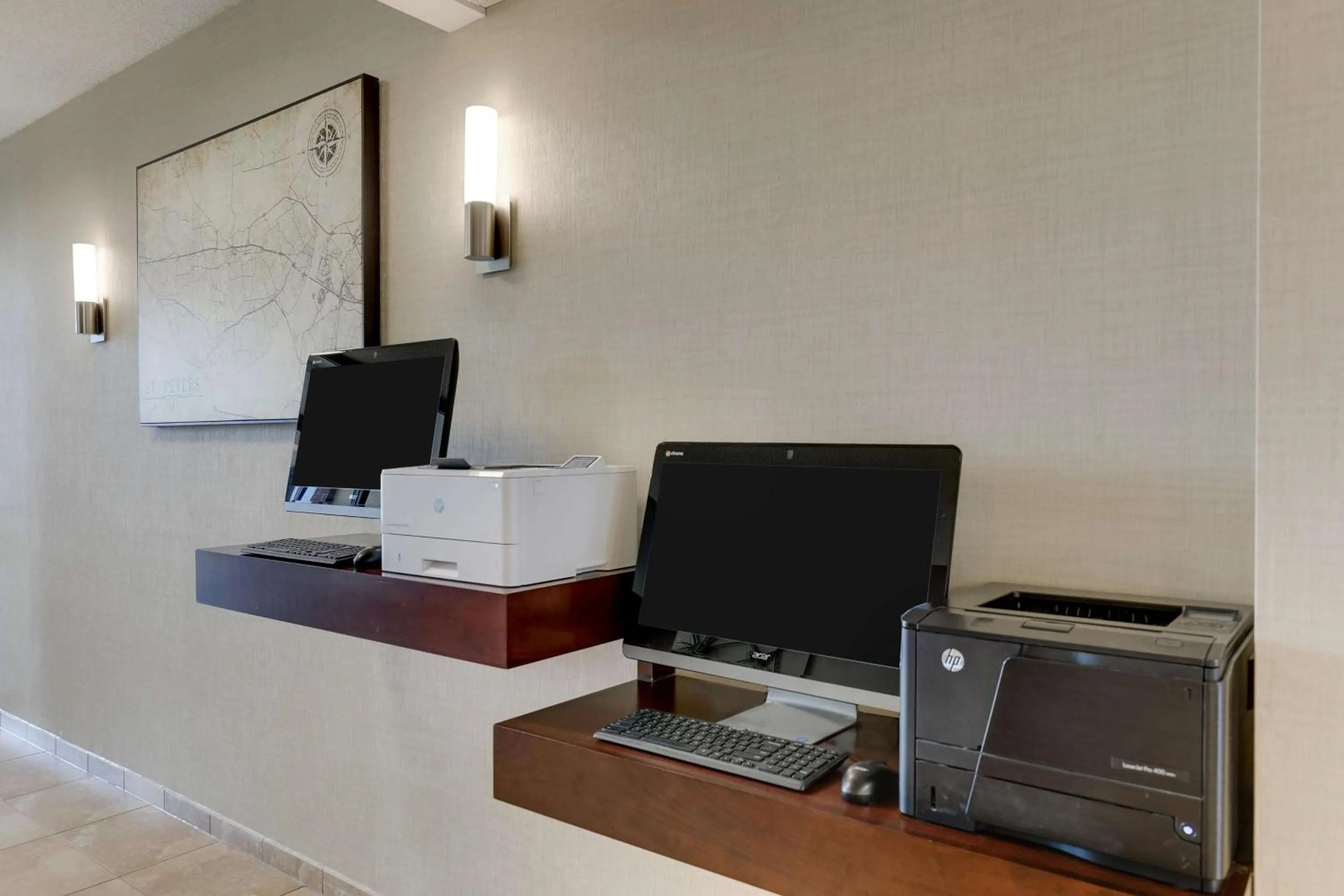 Business facilities in Drury Inn & Suites St. Louis St. Peters