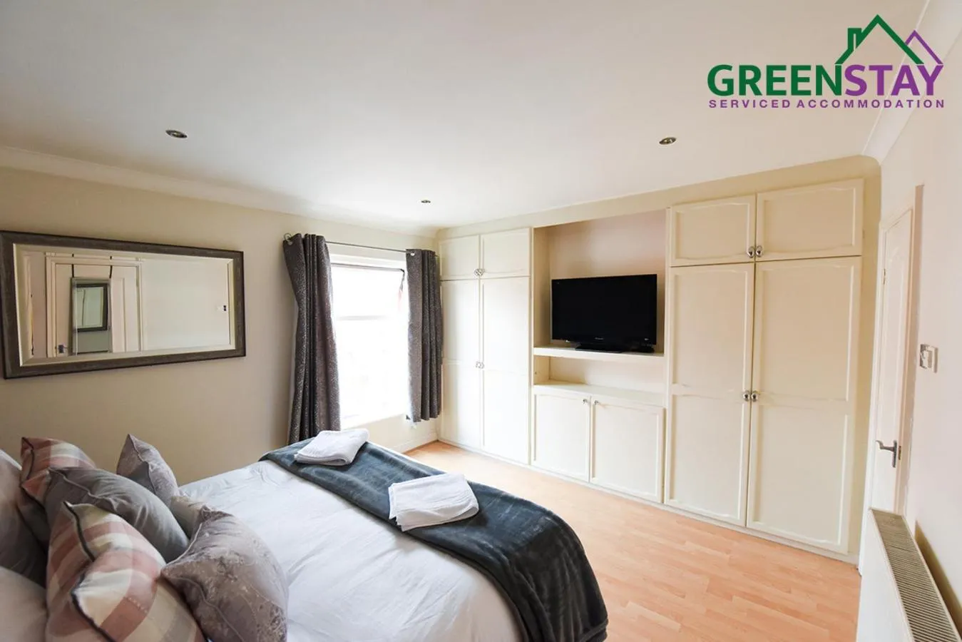 Bedroom, Bed in "Honeysuckle House Chester" by Greenstay Serviced Accommodation - Large 3 Bed House, Sleeps 6, Perfect For Contractors, Business Travellers, Families & Groups