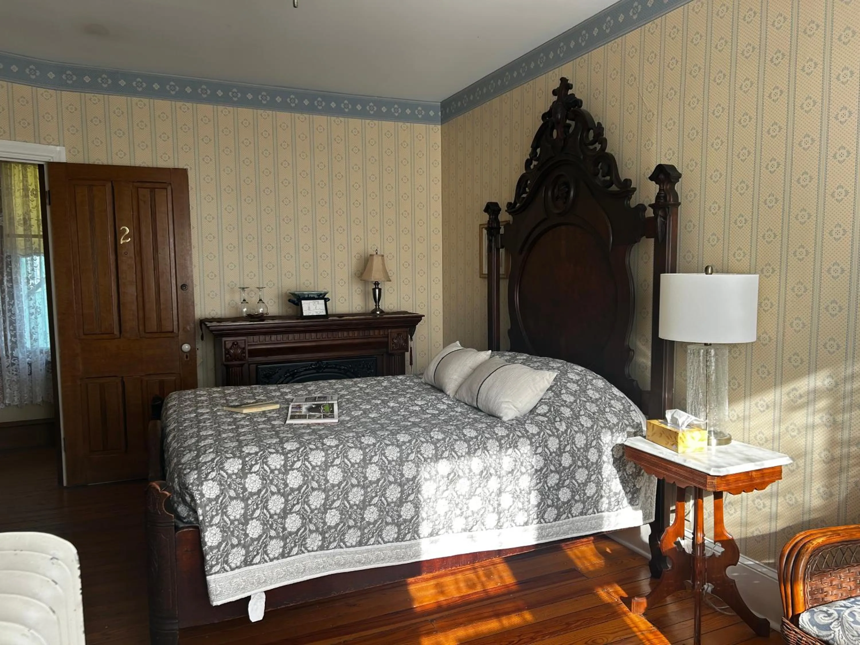 Bed in Beauclaires Bed & Breakfast