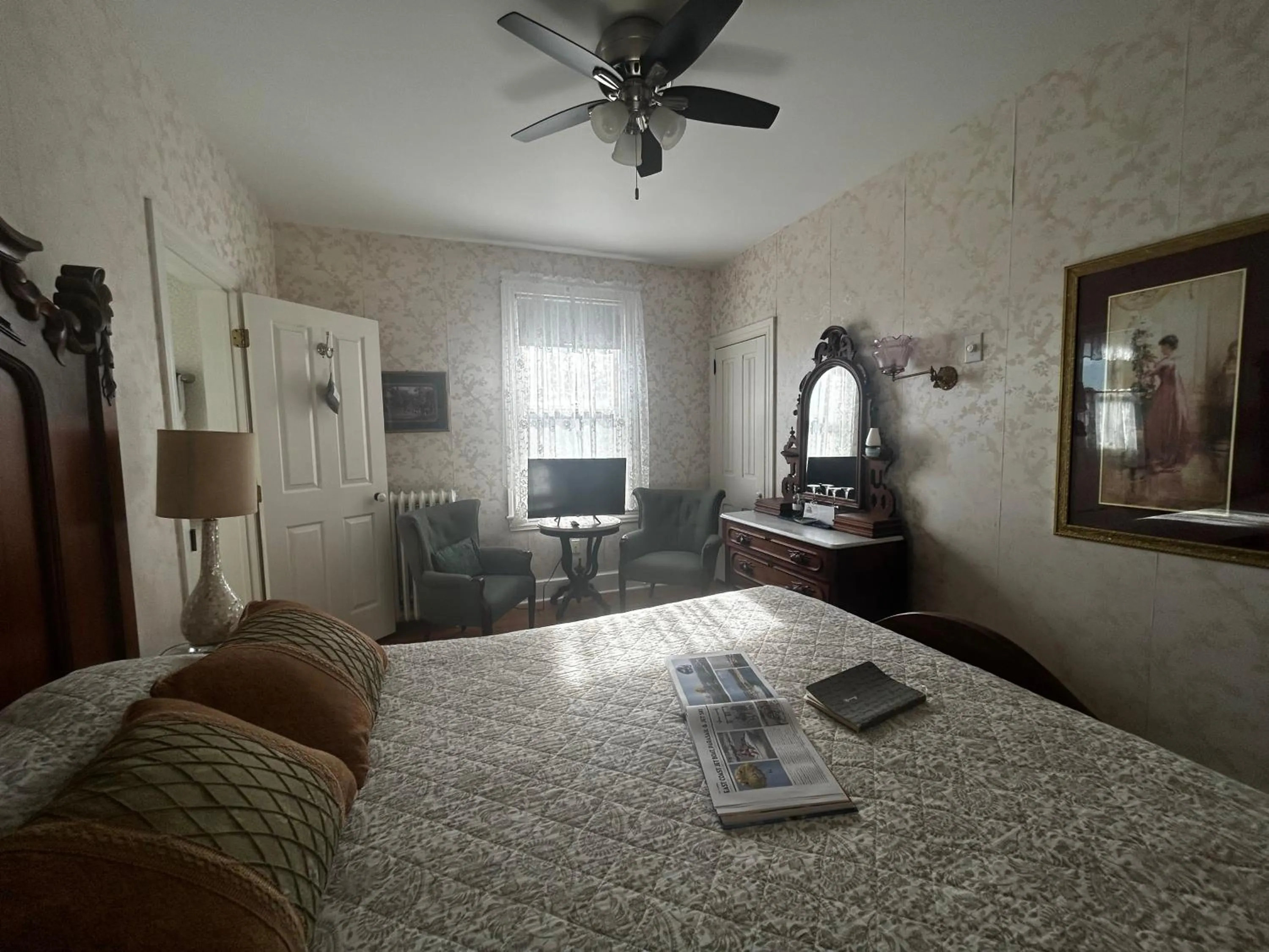 Bed in Beauclaires Bed & Breakfast