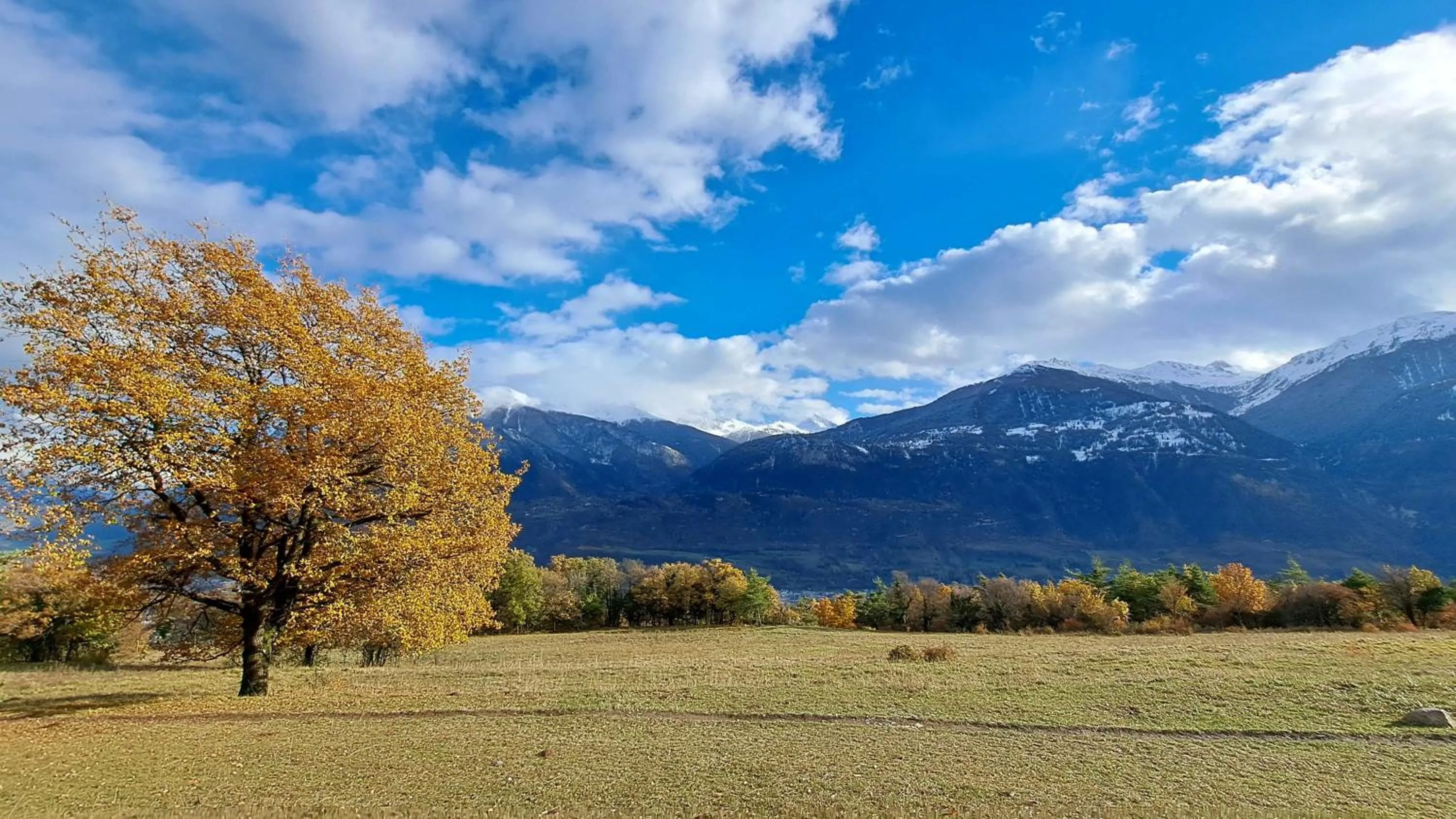 Hiking in Chalet Diognysos B&B, Wellness & Boutique Hotel