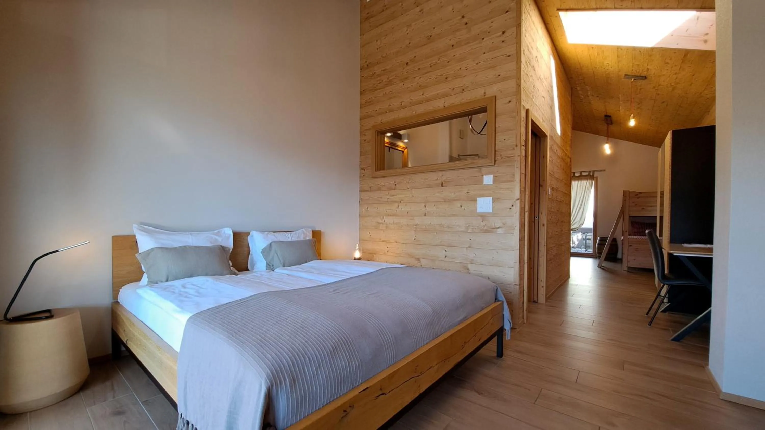 Photo of the whole room, Bed in Chalet Diognysos B&B, Wellness & Boutique Hotel