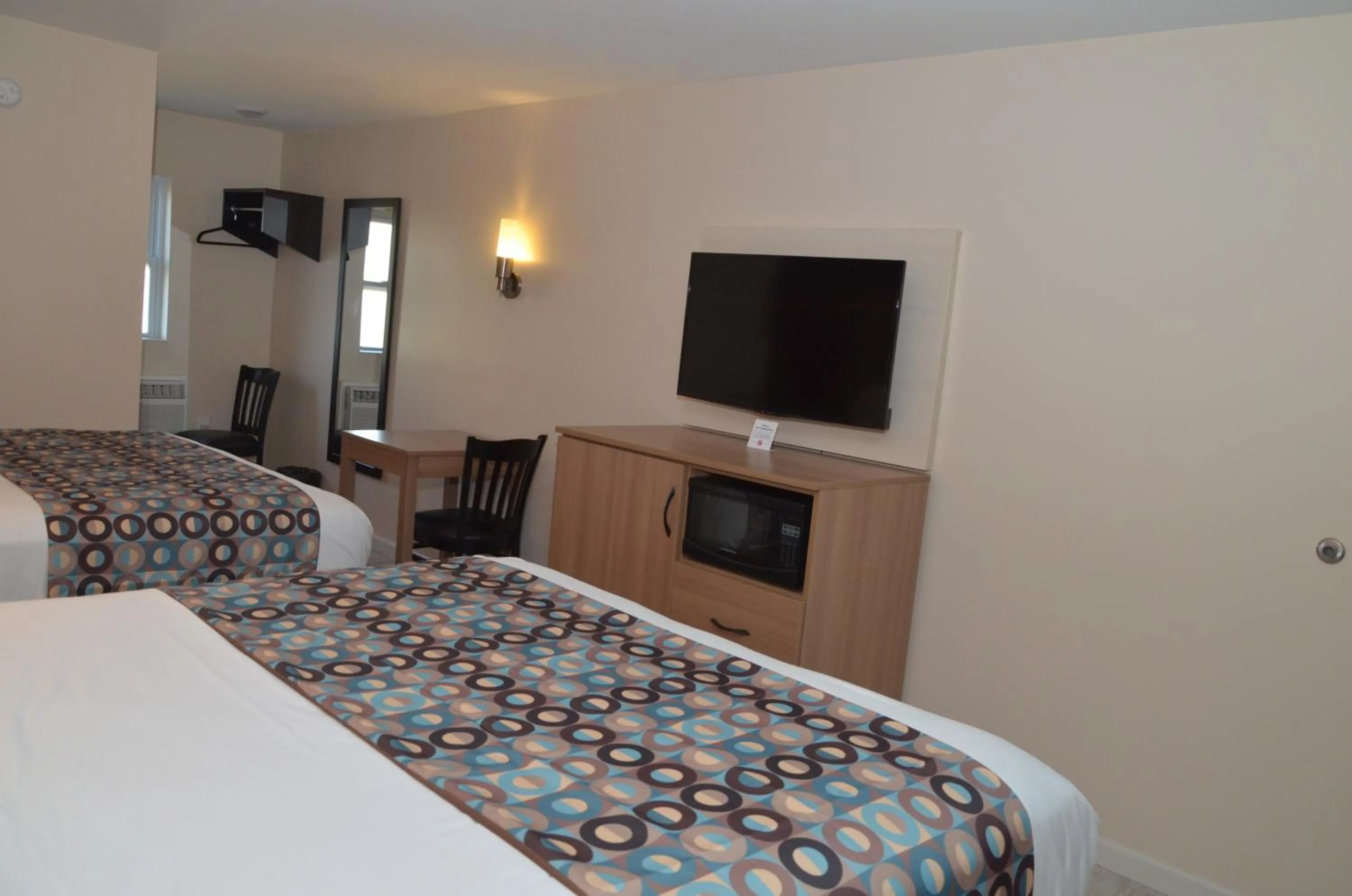 Bedroom, Bed in Seahorse Inn