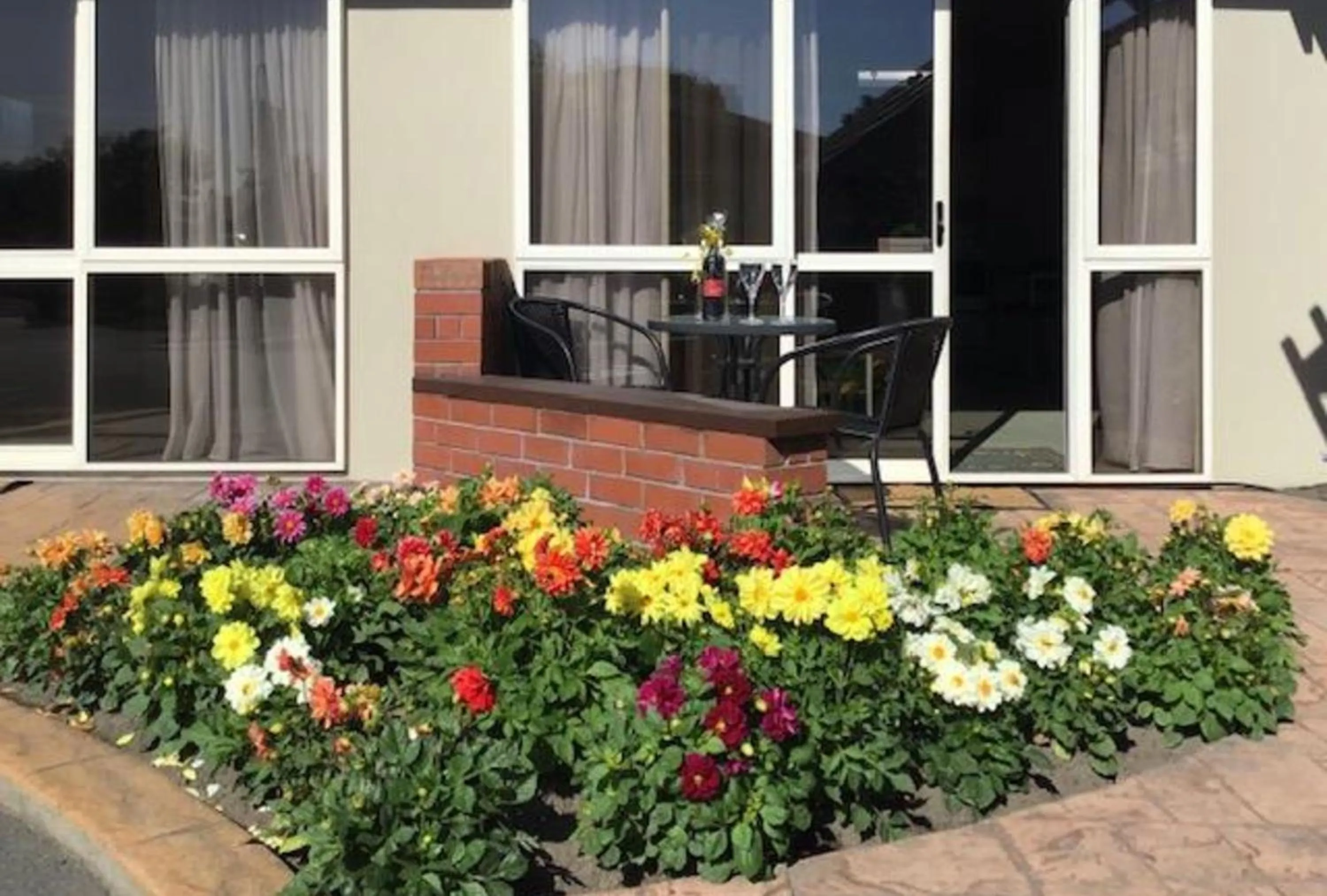 Garden in Avon City Motel