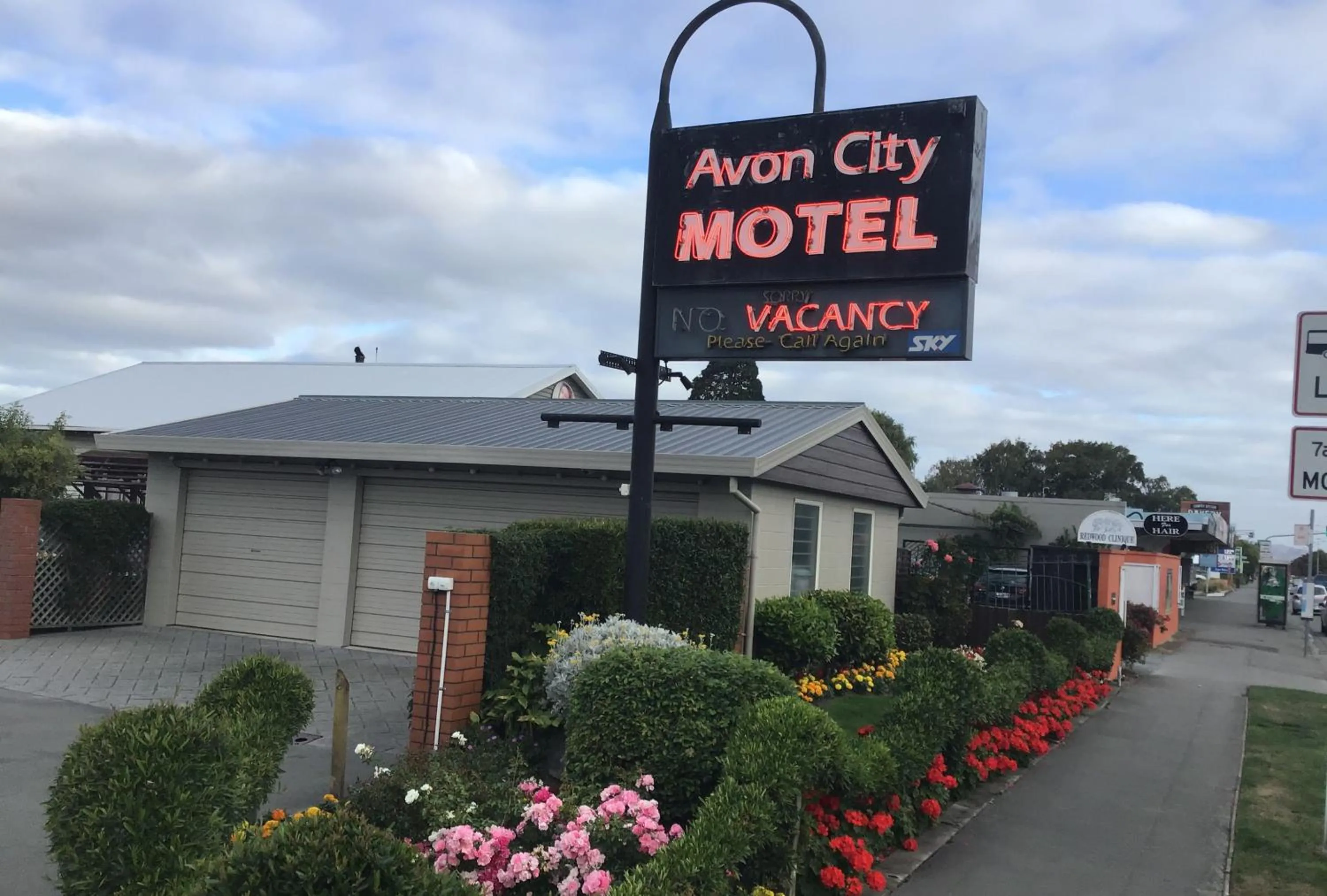 Property building in Avon City Motel