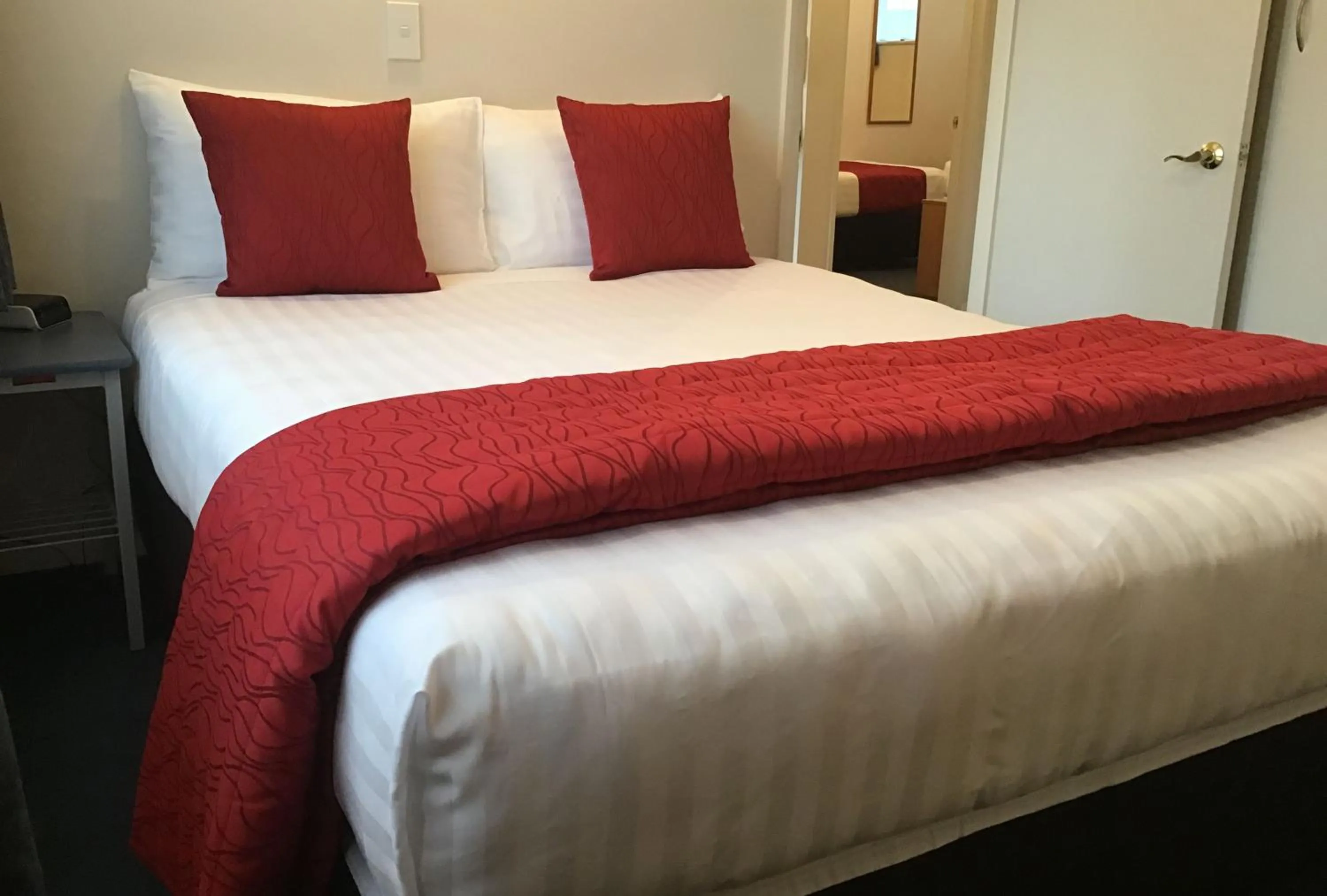 Bed in Avon City Motel