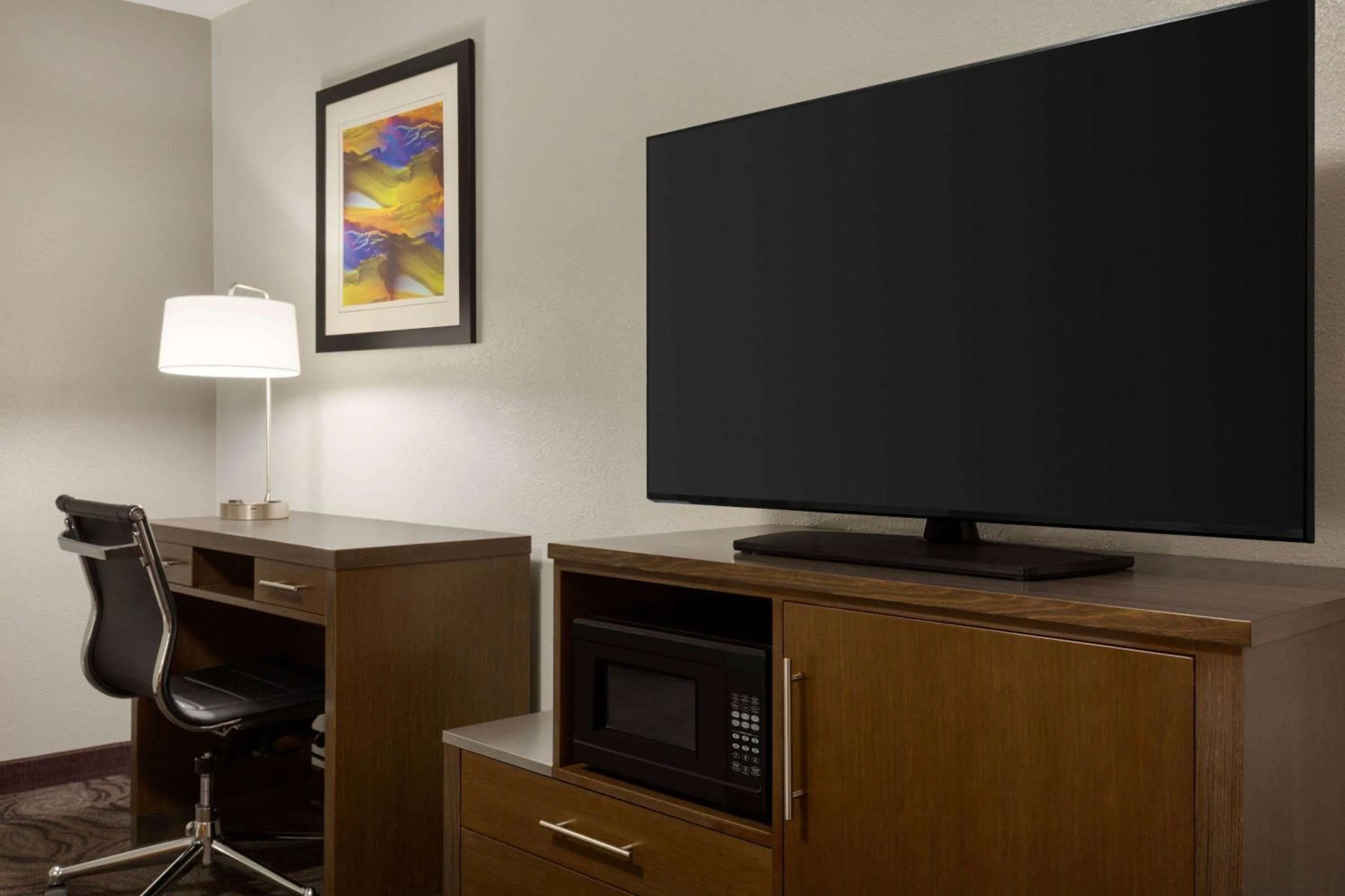 Photo of the whole room in Super 8 by Wyndham Eureka