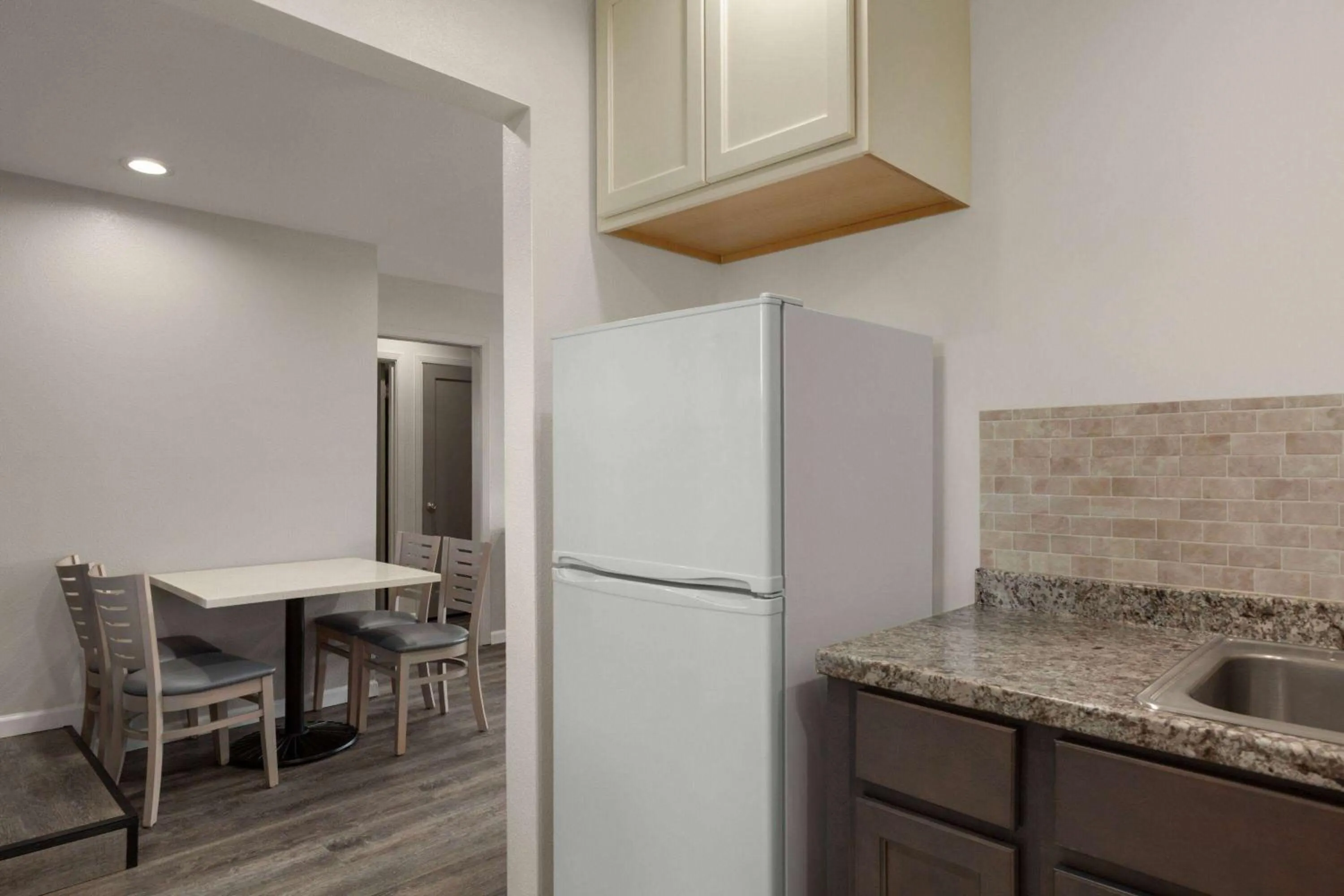 Bath in Super 8 by Wyndham Eureka