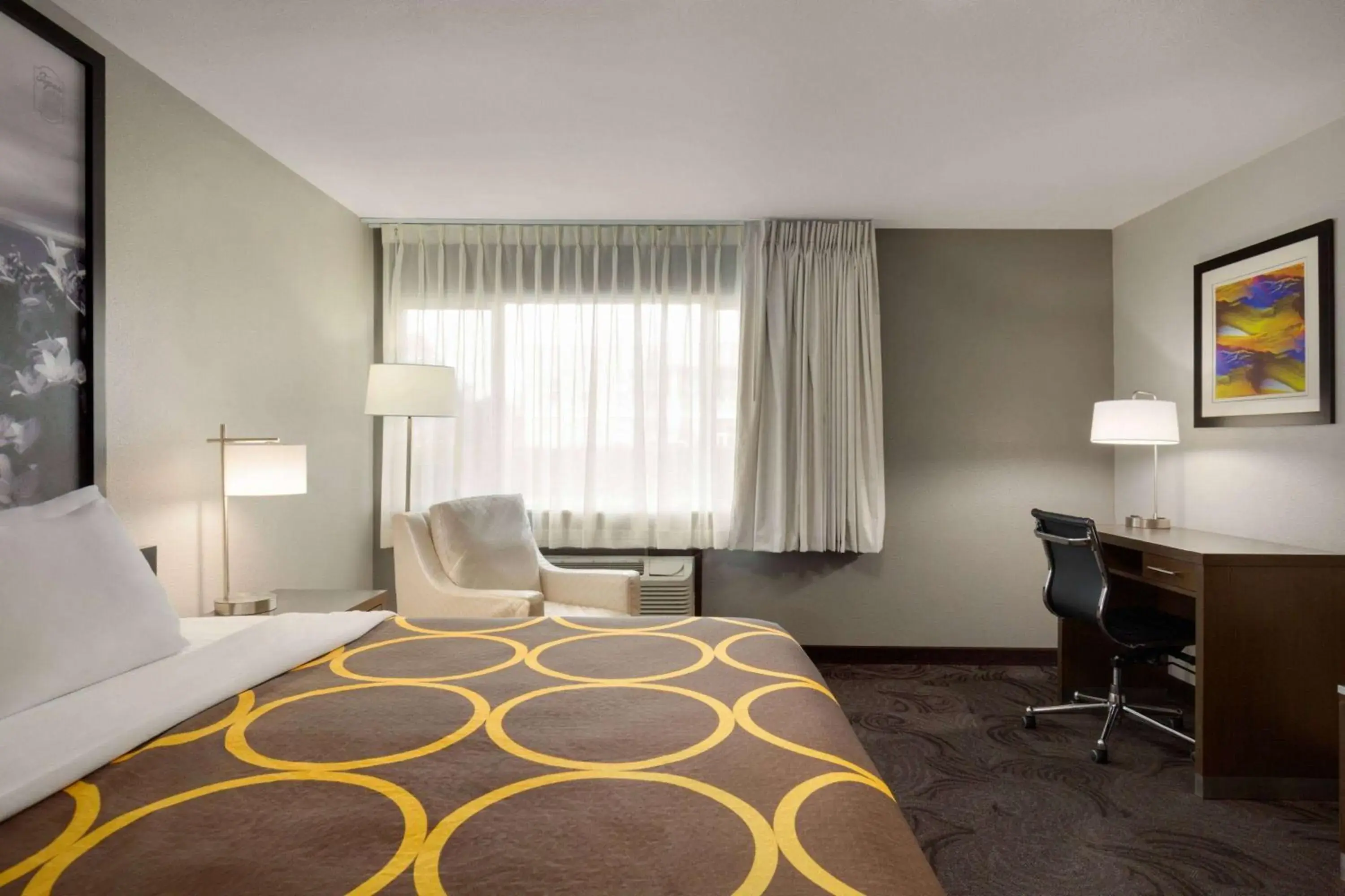 Photo of the whole room, Bed in Super 8 by Wyndham Eureka Photo of the whole room, Bed in Super 8 by Wyndham Eureka