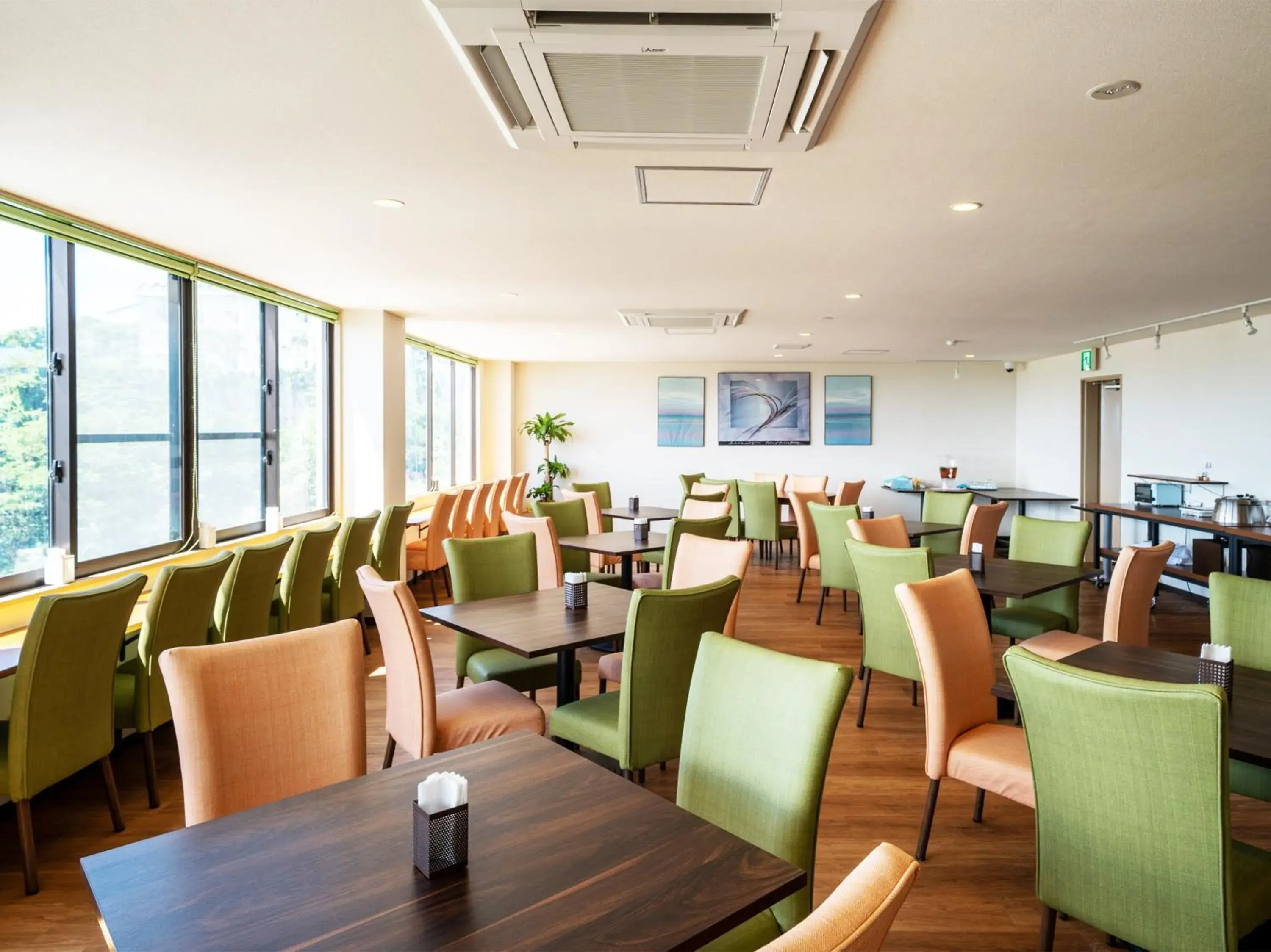 Restaurant/places to eat in HiyagunLanaiResort Restaurant/places to eat in HiyagunLanaiResort