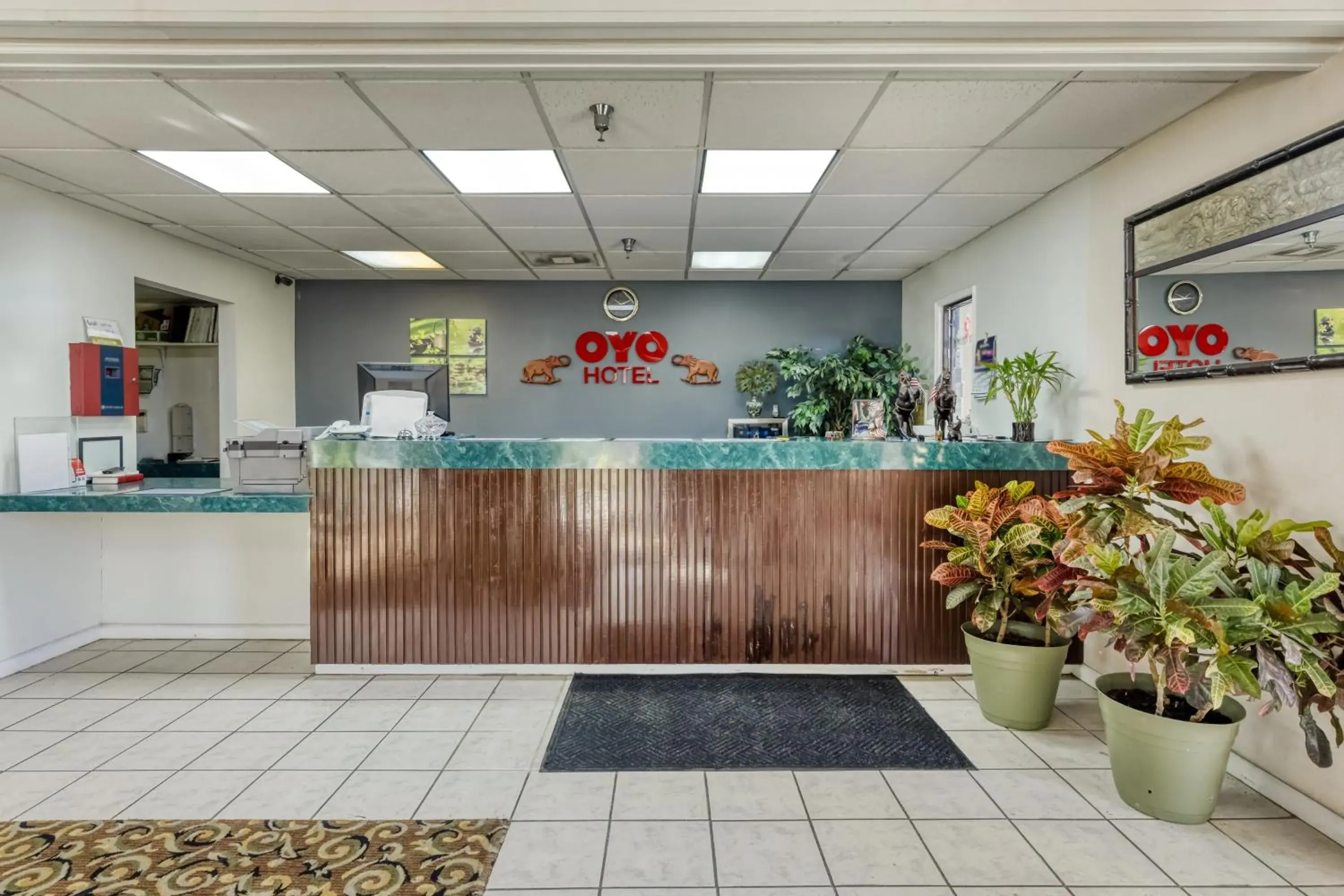 Lobby or reception in OYO Hotel Grenada West Lobby or reception in OYO Hotel Grenada West