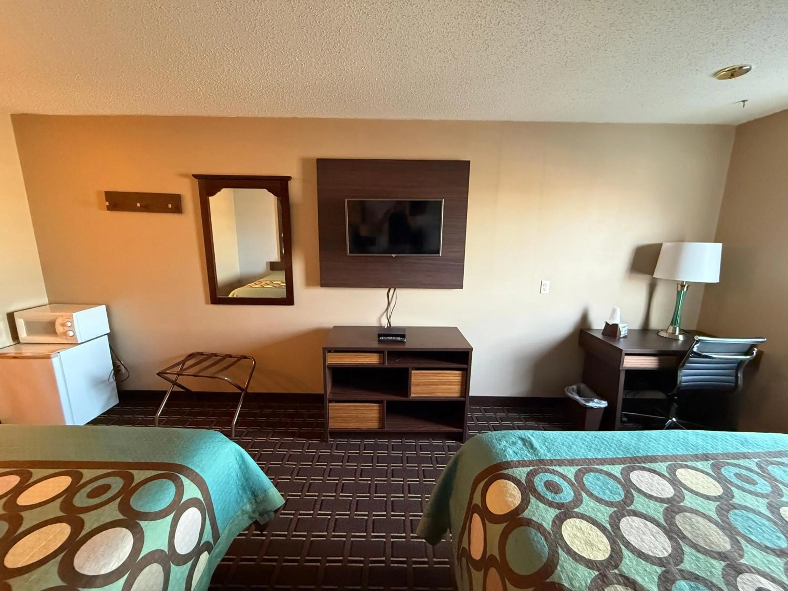 Bed in Super 8 by Wyndham Reedsburg