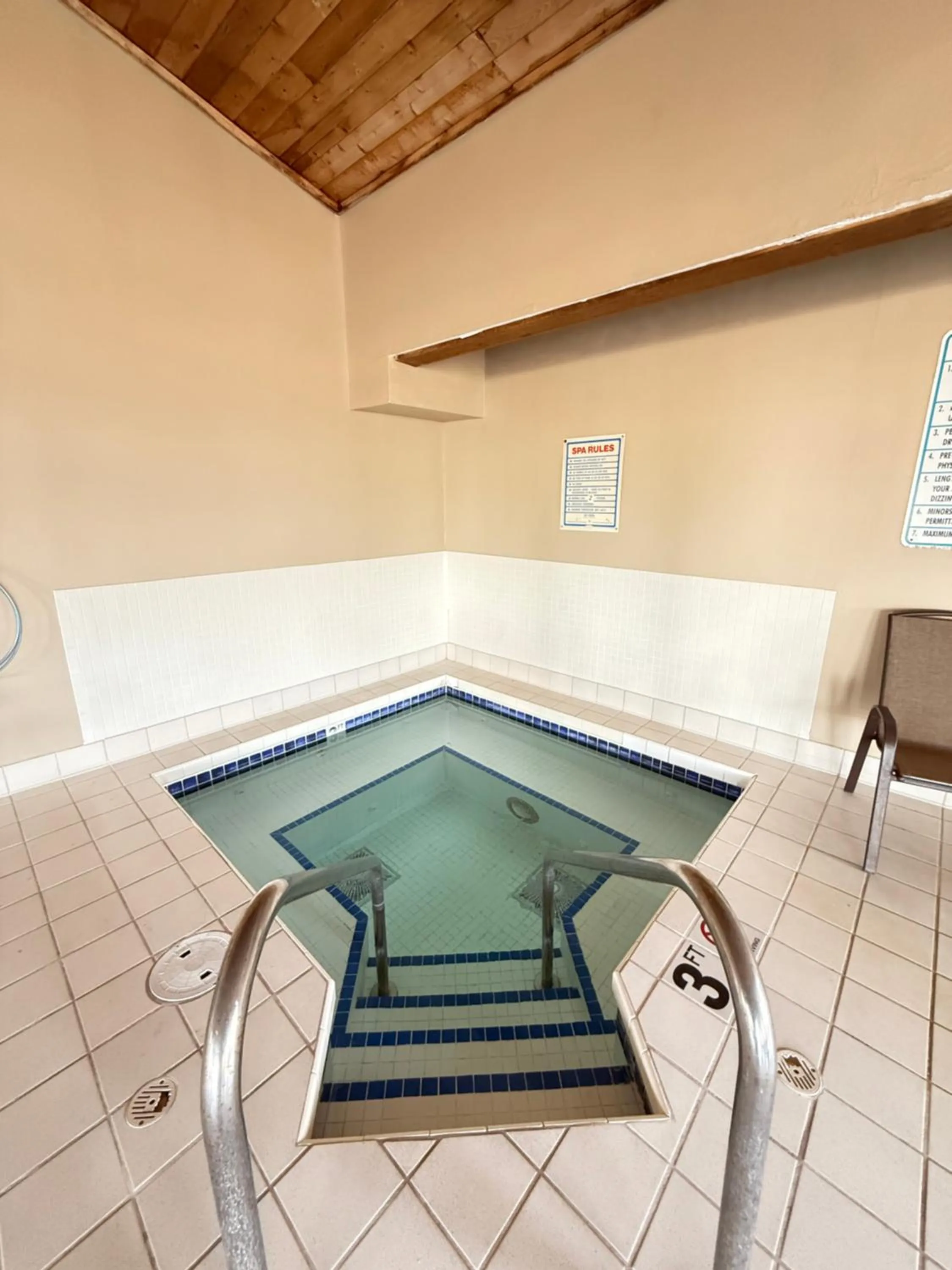 Swimming pool in Super 8 by Wyndham Reedsburg