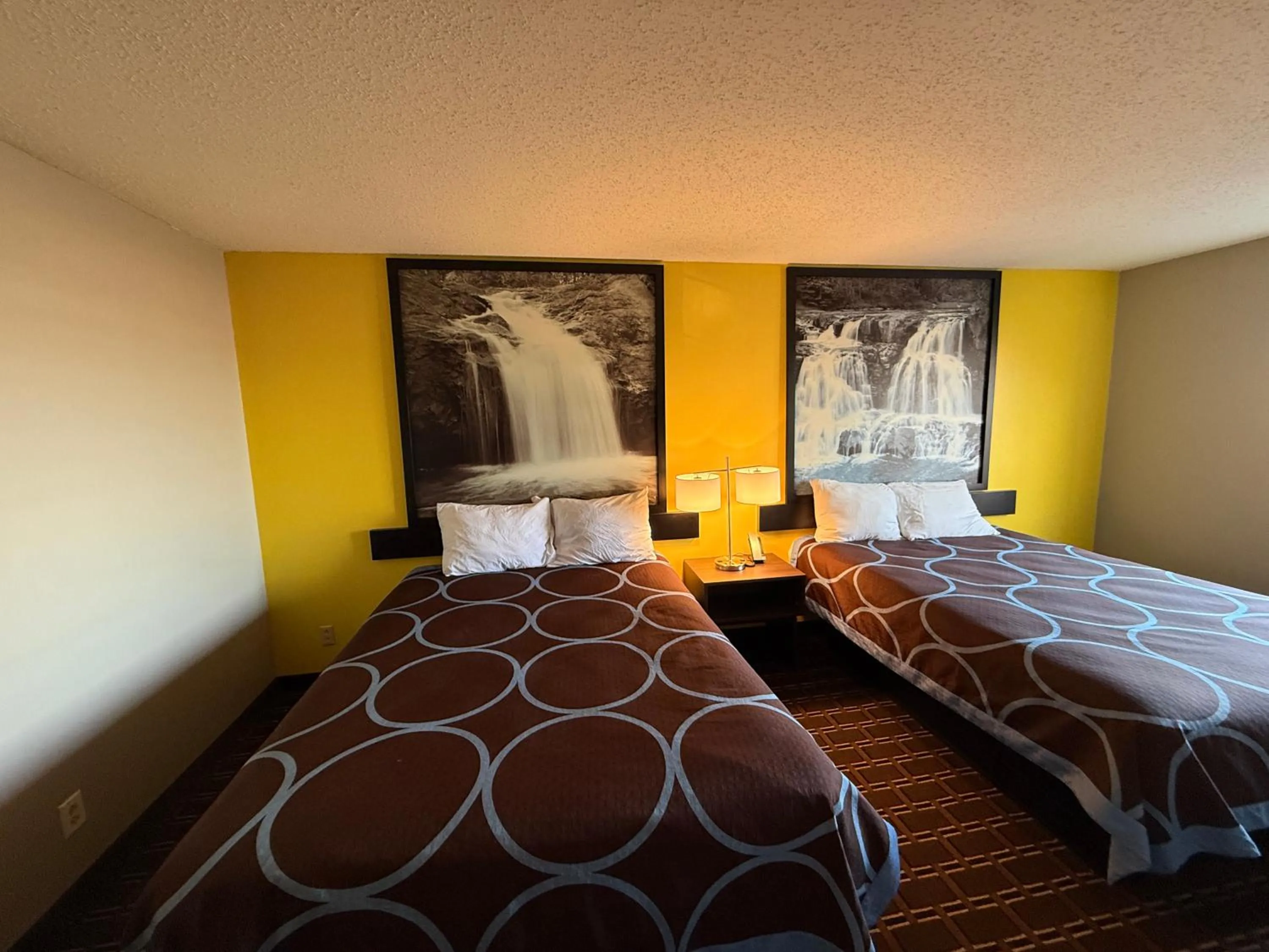 Bed in Super 8 by Wyndham Reedsburg