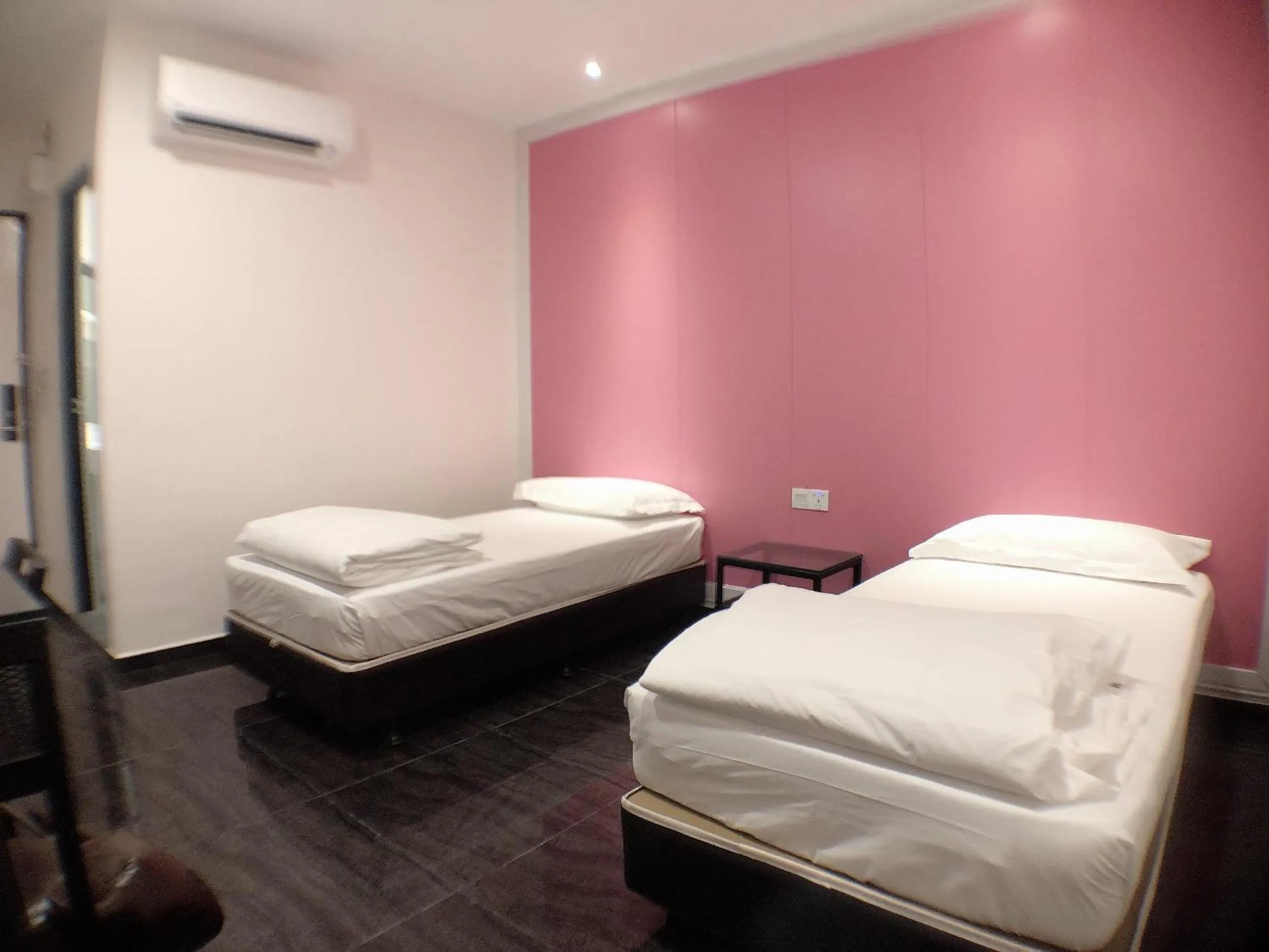 Photo of the whole room, Bed in M Design Hotel @ Taman Pertama