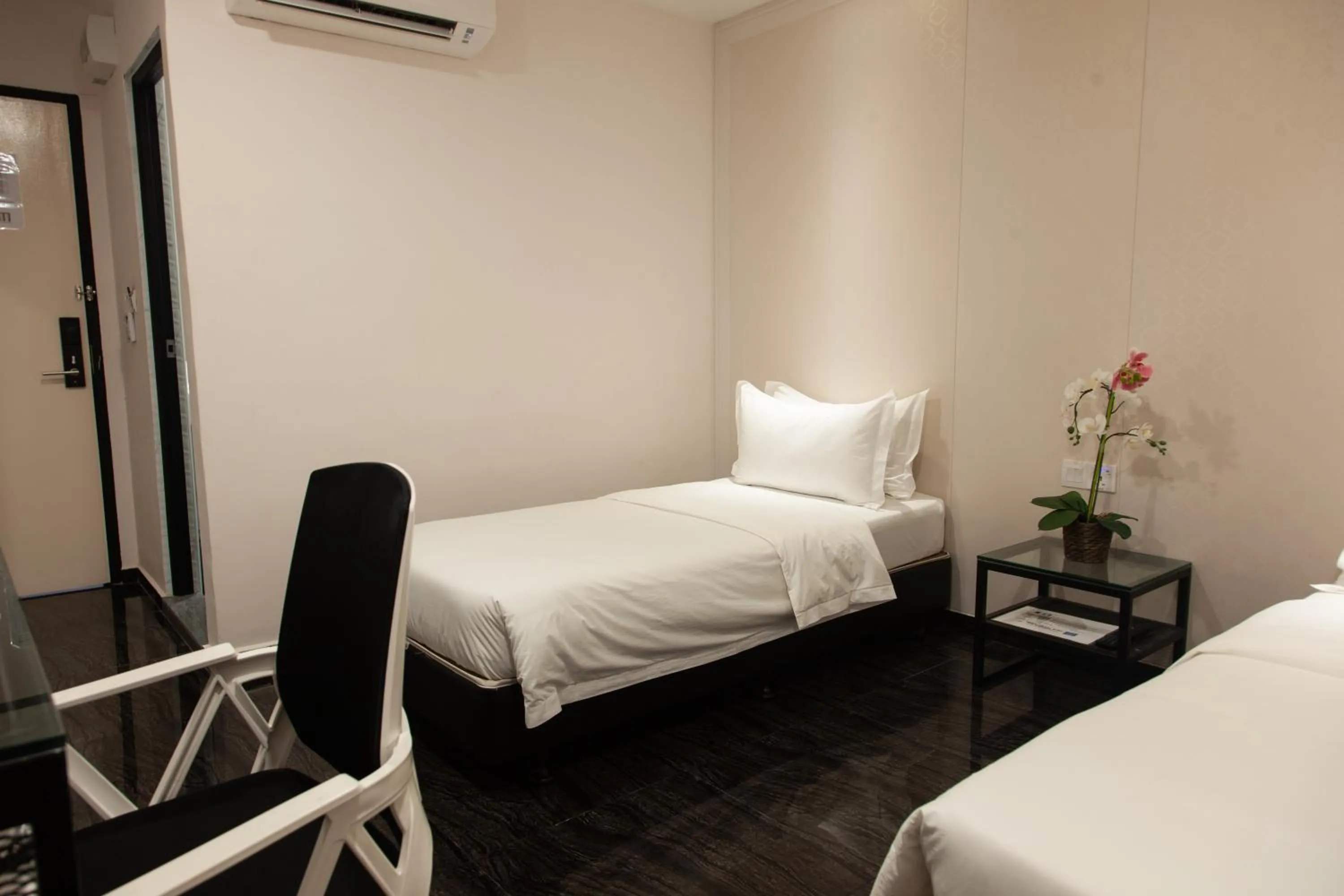 Bed in M Design Hotel @ Taman Pertama