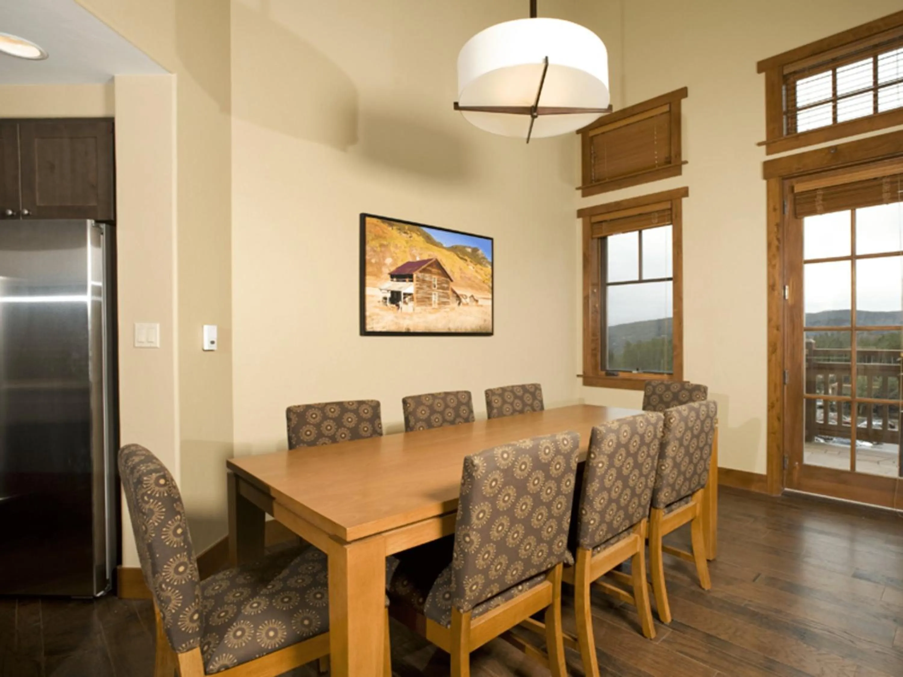 Food and drinks in One Ski Hill, A RockResort