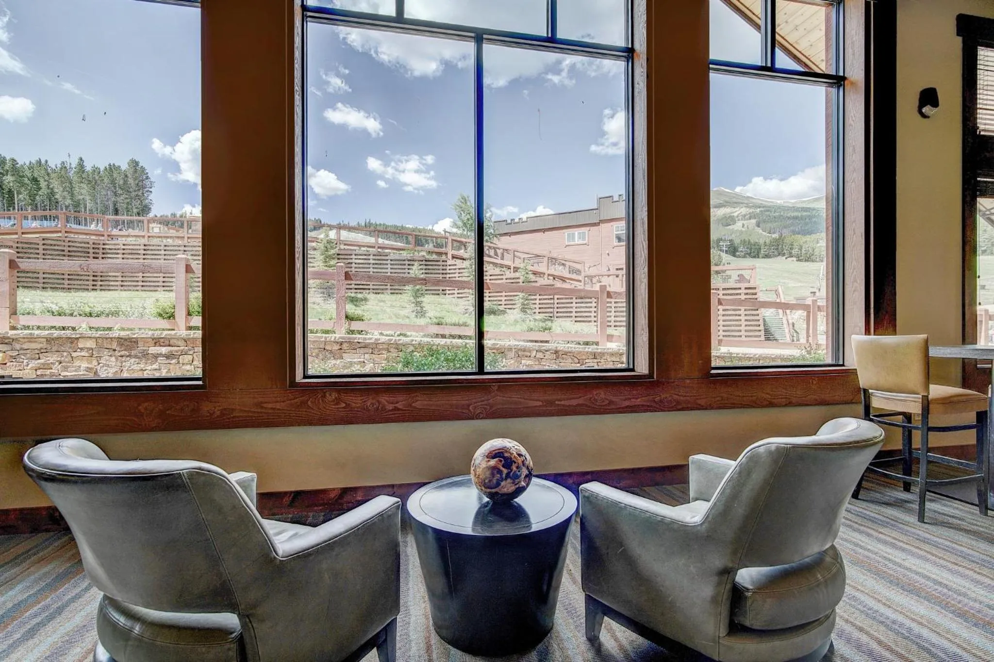 Lobby or reception in One Ski Hill, A RockResort